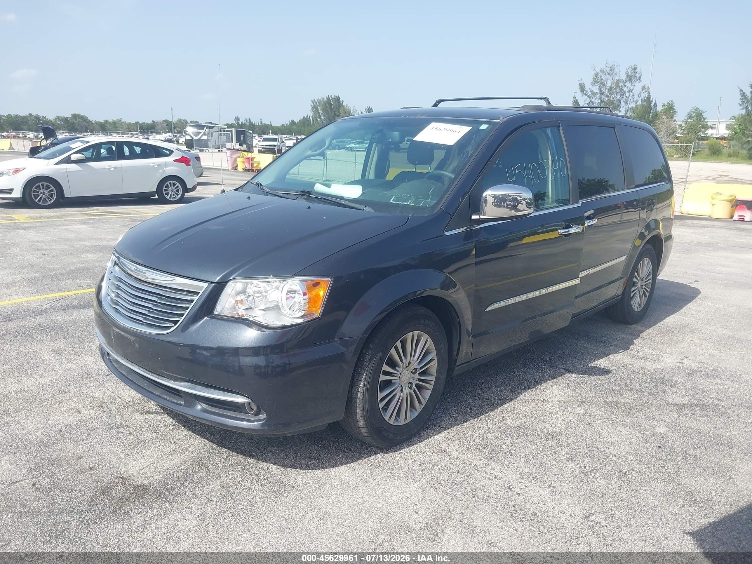 2014 Chrysler Town & Country Touring-l Gray vin: 2C4RC1CG9ER232543