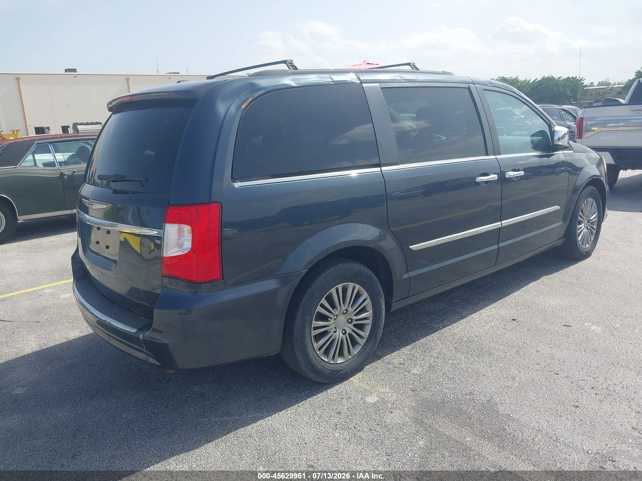 2014 Chrysler Town & Country Touring-l Gray vin: 2C4RC1CG9ER232543