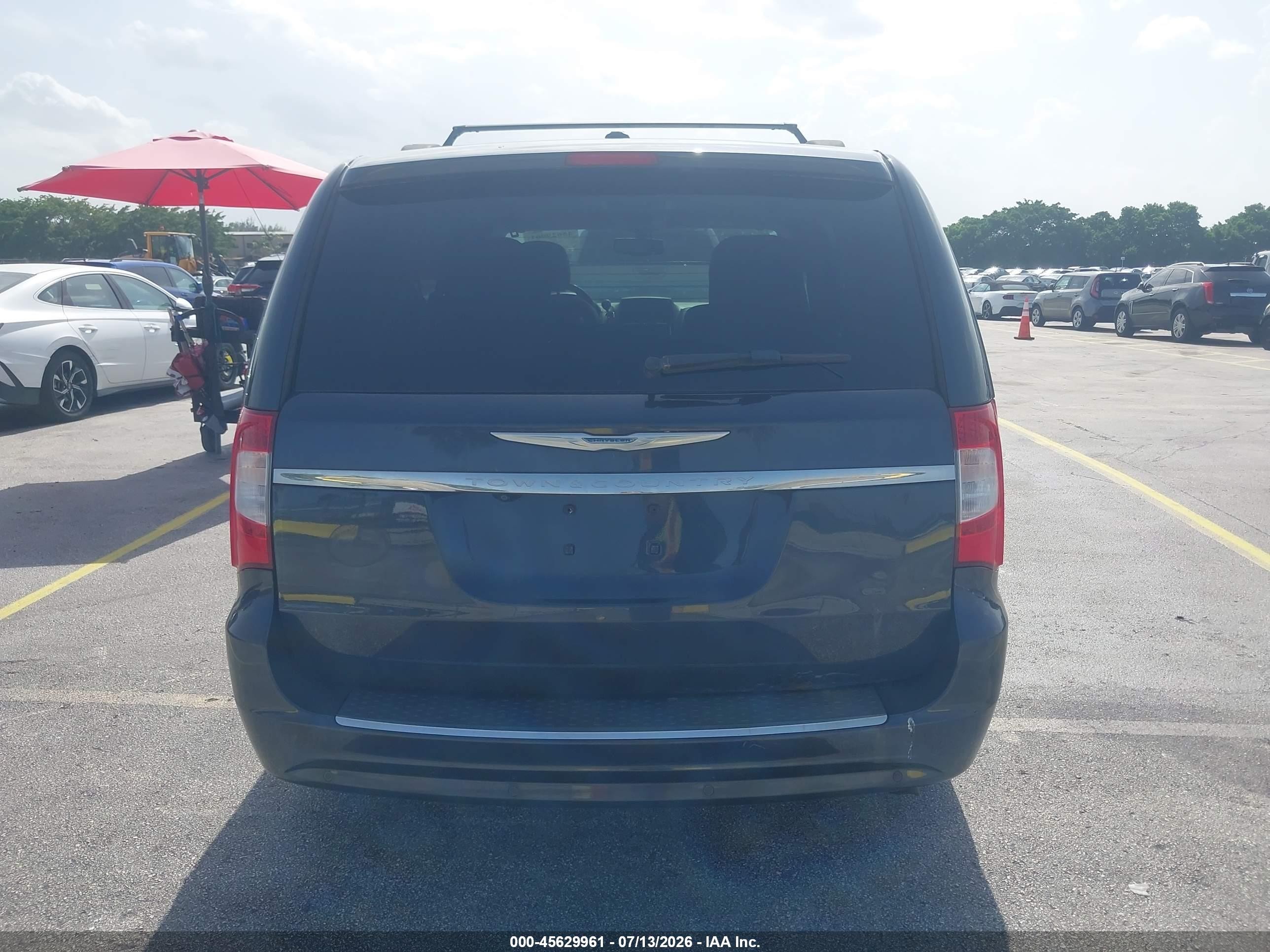 2014 Chrysler Town & Country Touring-l Gray vin: 2C4RC1CG9ER232543