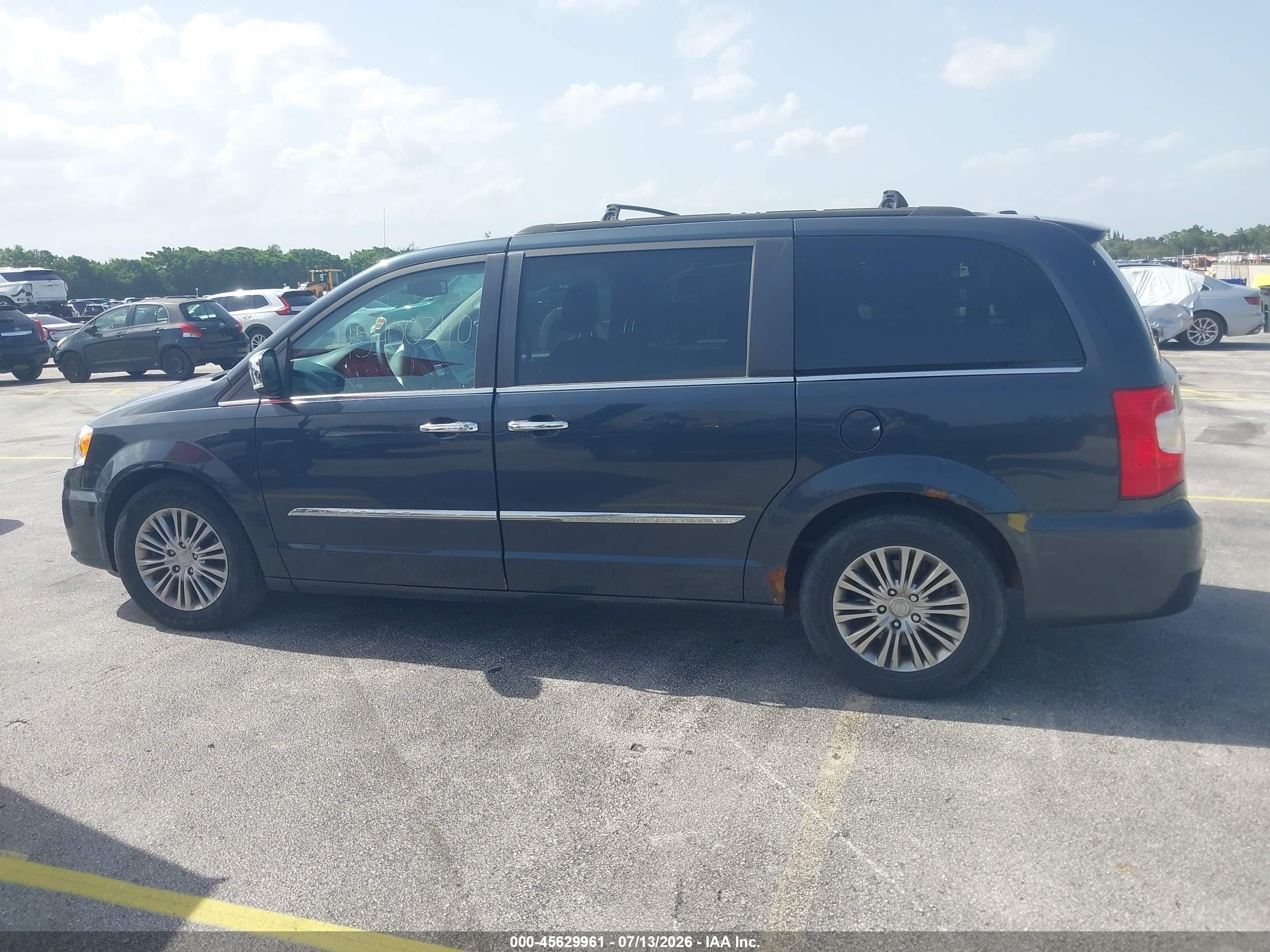 2014 Chrysler Town & Country Touring-l Gray vin: 2C4RC1CG9ER232543