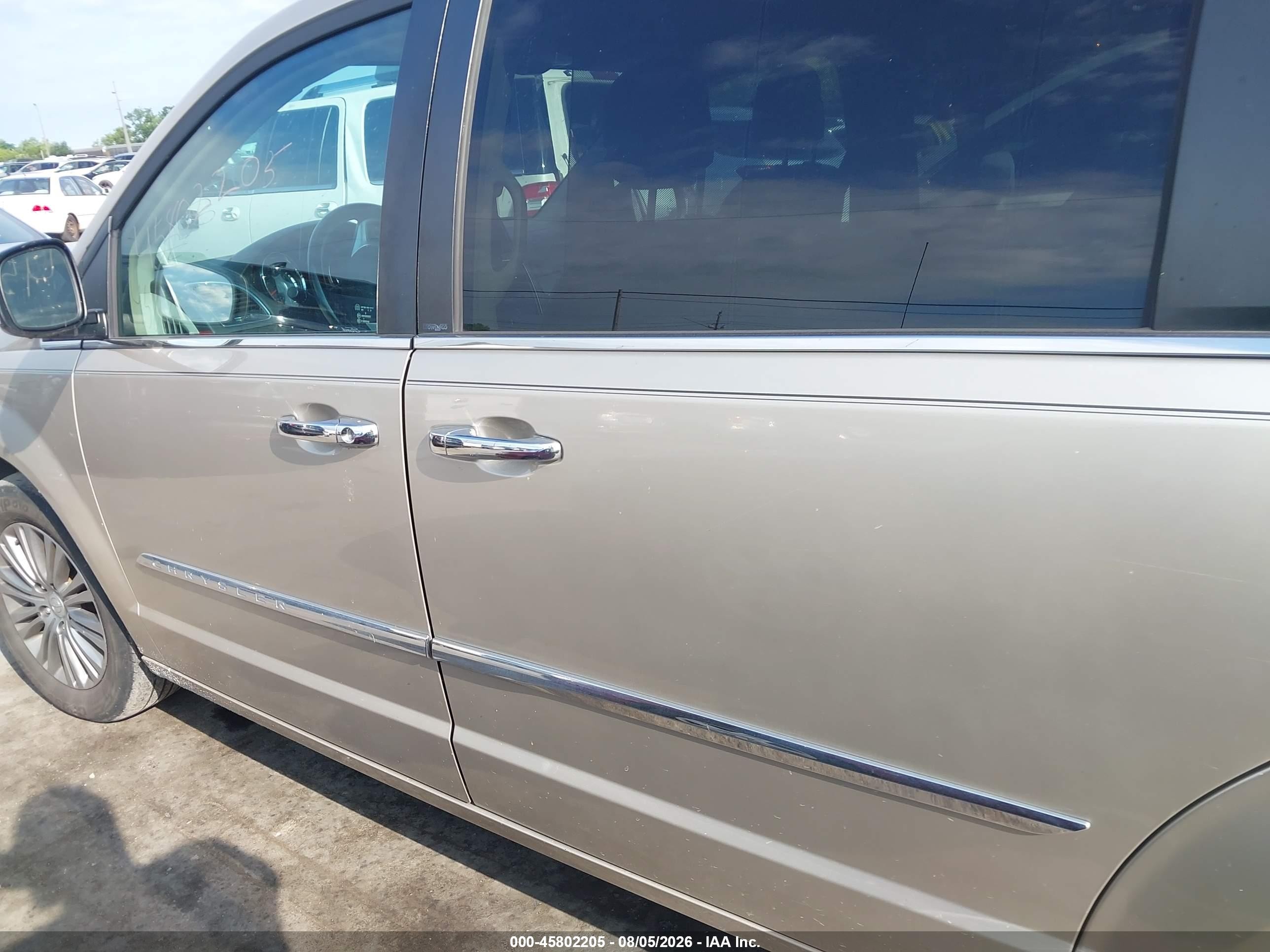 2014 Chrysler Town & Country Touring-l Gold vin: 2C4RC1CG9ER284982