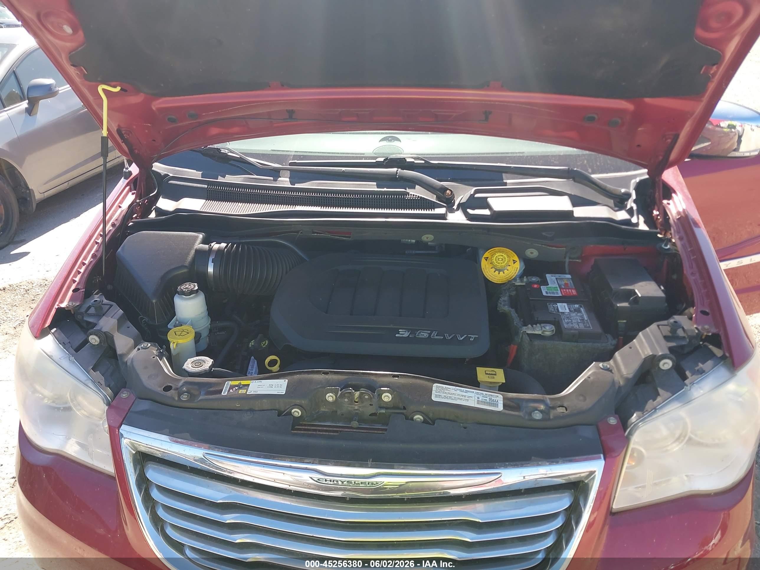 2014 Chrysler Town & Country Touring-l Red vin: 2C4RC1CG9ER413187