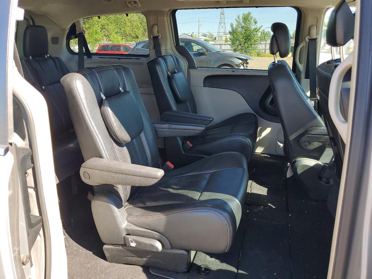 2014 Chrysler Town & Country Touring L Серебряный vin: 2C4RC1CG9ER461028