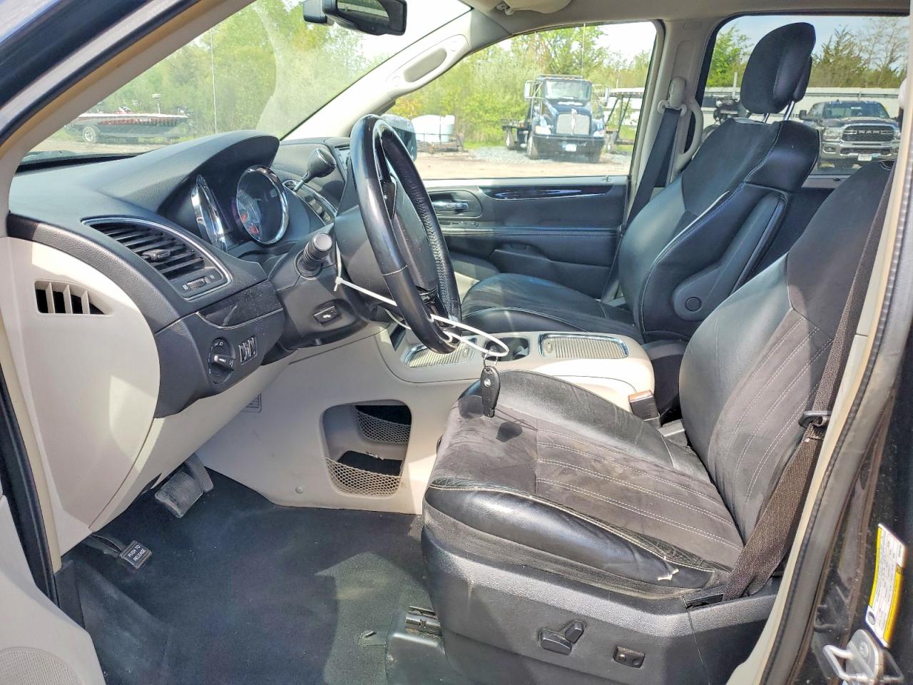2014 Chrysler Town & Country Touring L Black vin: 2C4RC1CG9ER464169
