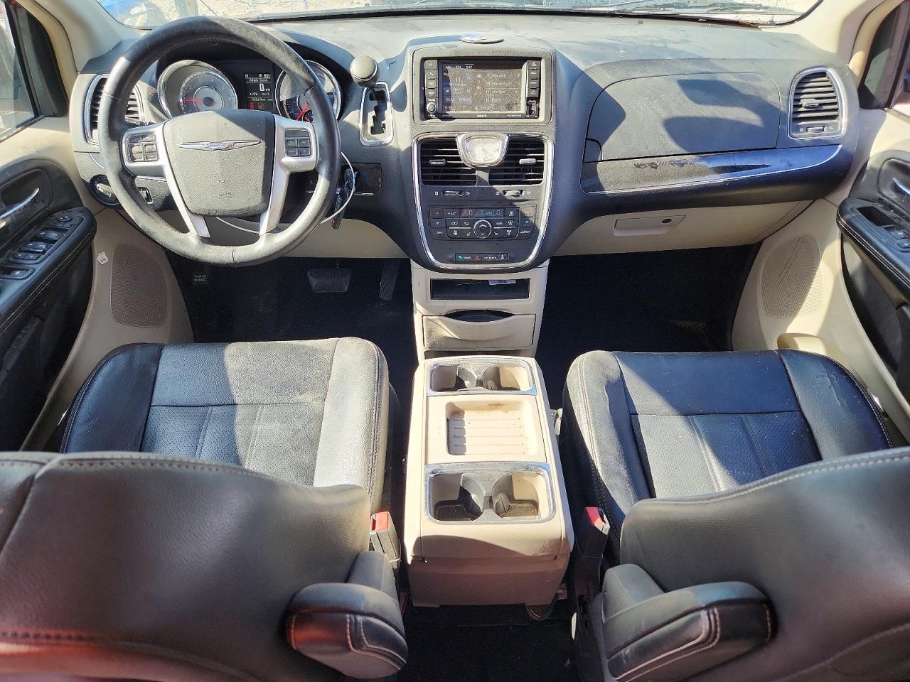 2014 Chrysler Town & Country Touring L Red vin: 2C4RC1CG9ER467010