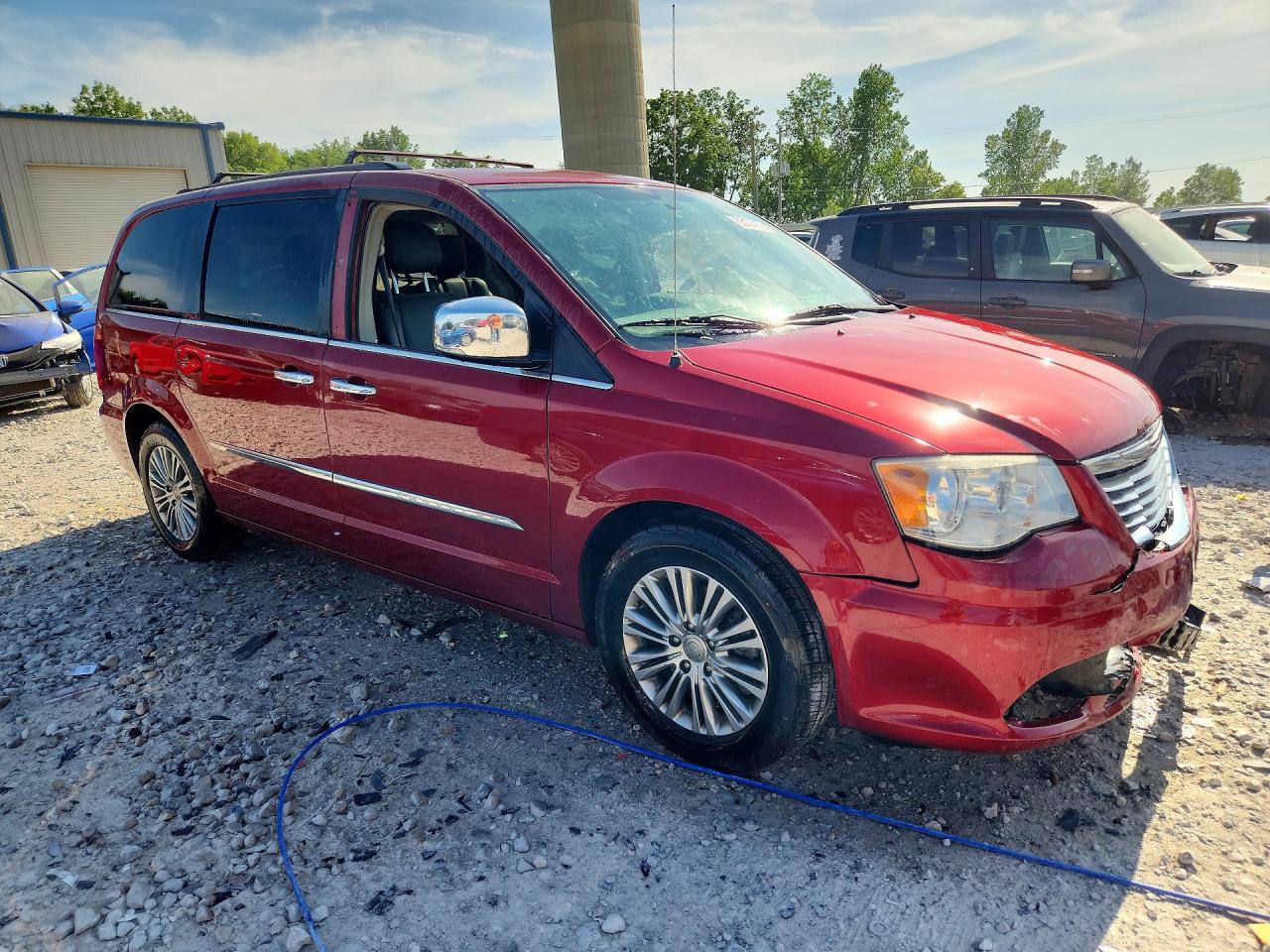 2014 Chrysler Town & Country Touring L Red vin: 2C4RC1CG9ER467010