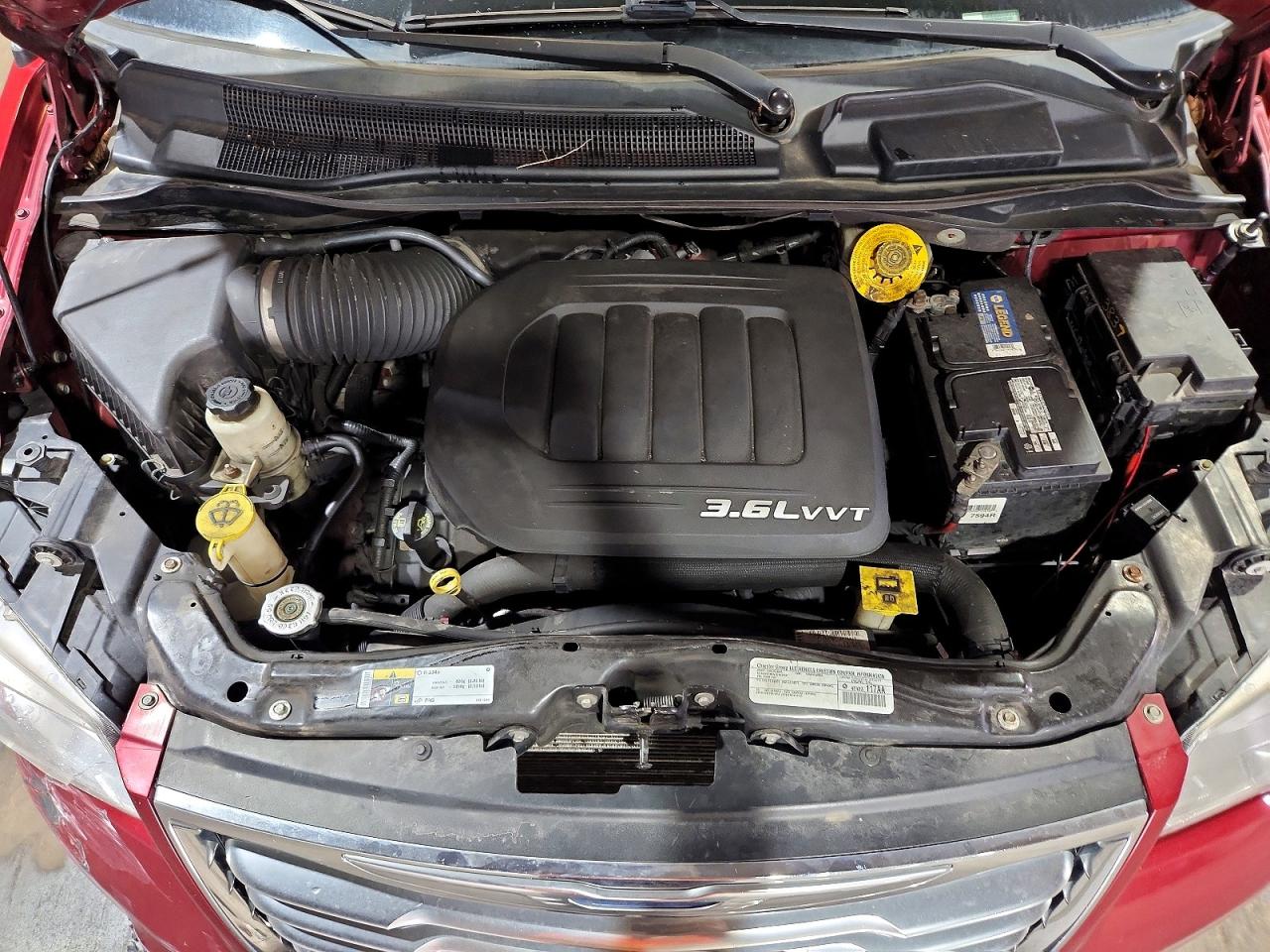 2015 Chrysler Town & Country Touring L Бордовый vin: 2C4RC1CG9FR562040