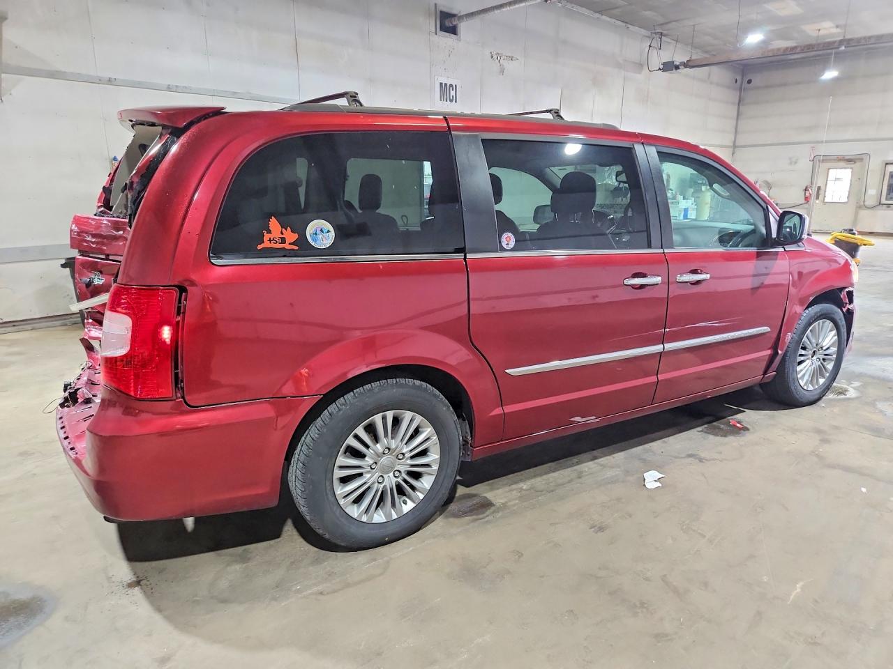 2015 Chrysler Town & Country Touring L Бордовый vin: 2C4RC1CG9FR562040