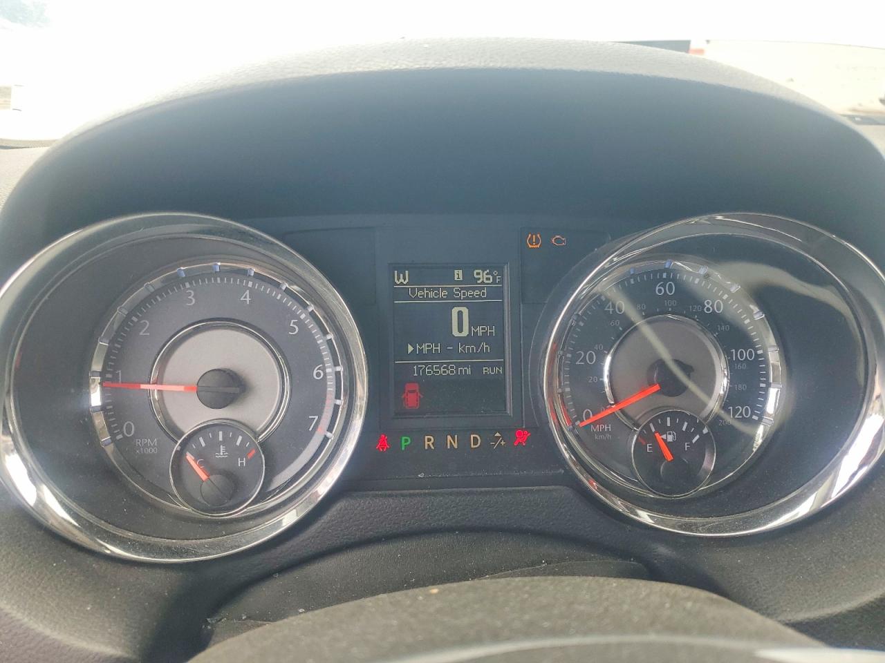 2015 Chrysler Town & Country Touring L White vin: 2C4RC1CG9FR588699