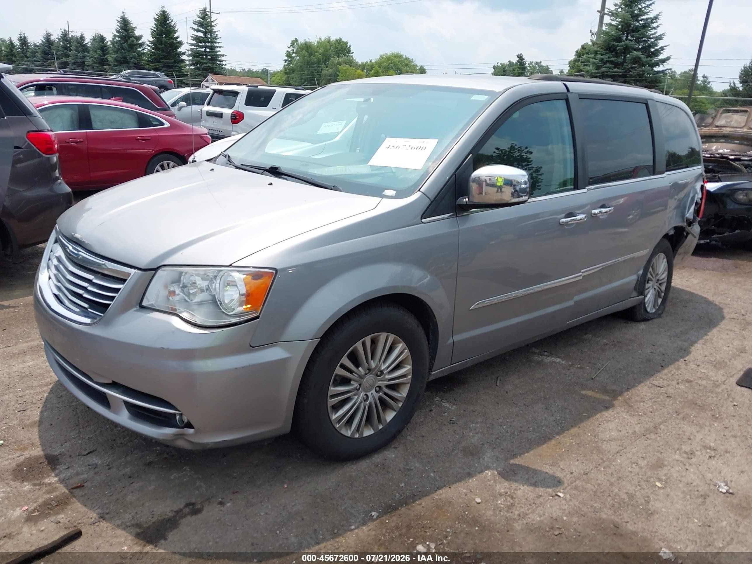 2015 Chrysler Town & Country Touring-l Silver vin: 2C4RC1CG9FR716987