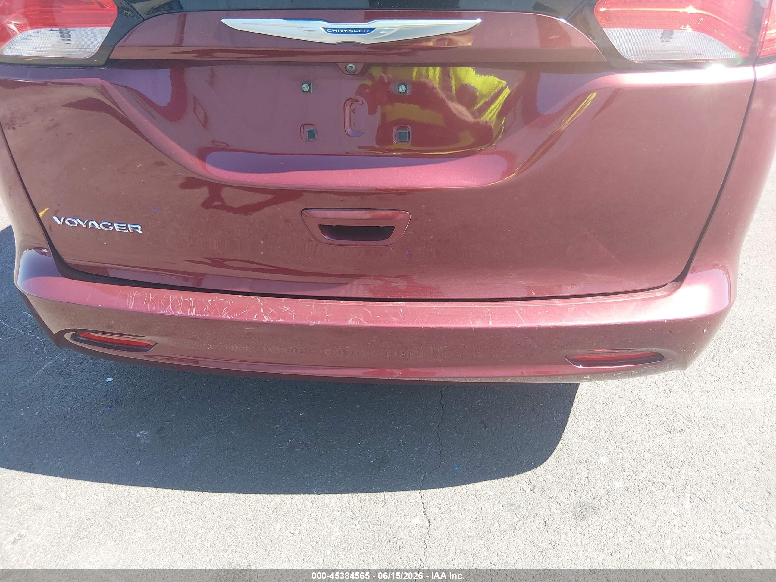 2020 Chrysler Voyager Lx Red vin: 2C4RC1CG9LR131192