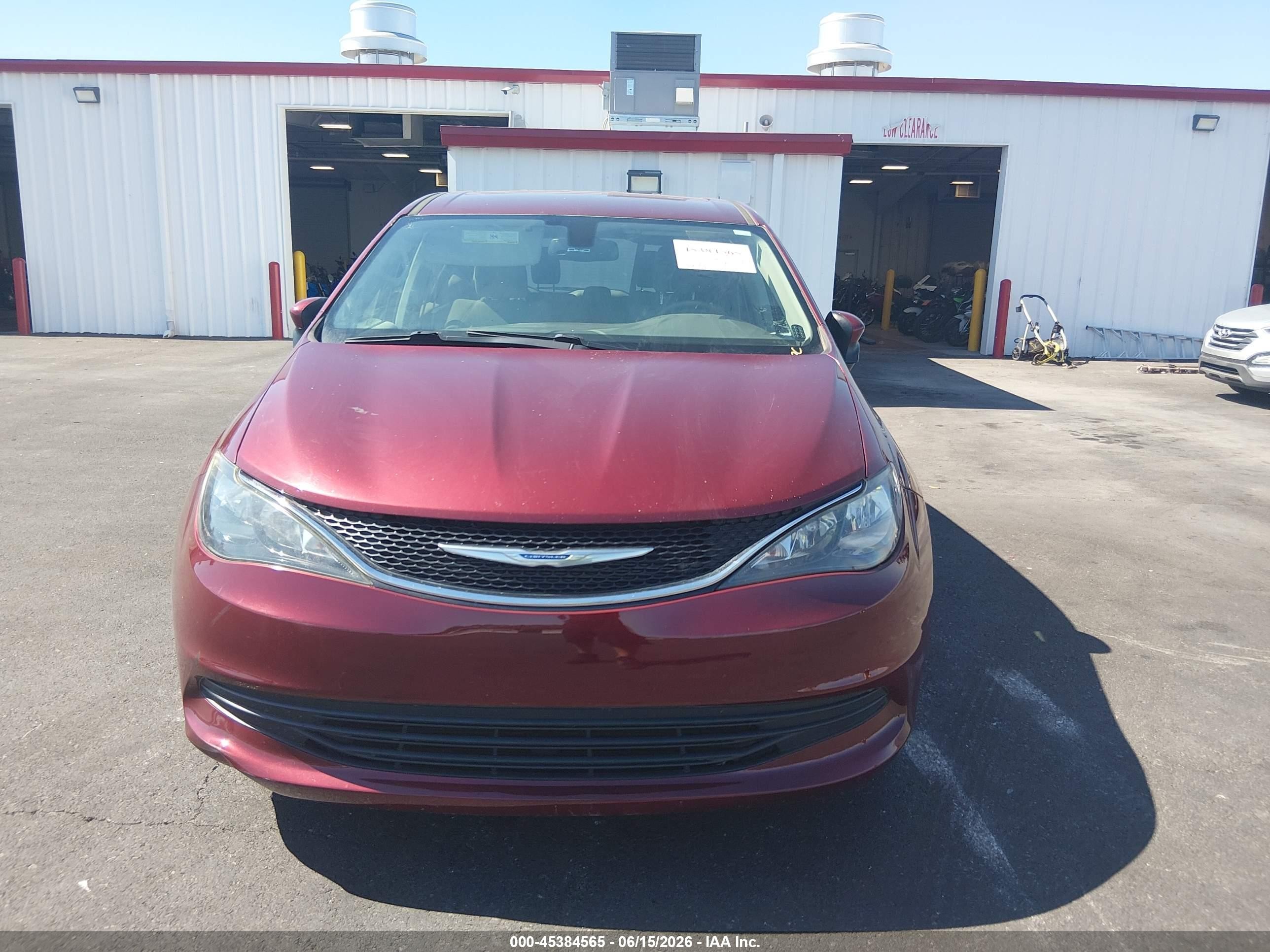 2020 Chrysler Voyager Lx Red vin: 2C4RC1CG9LR131192