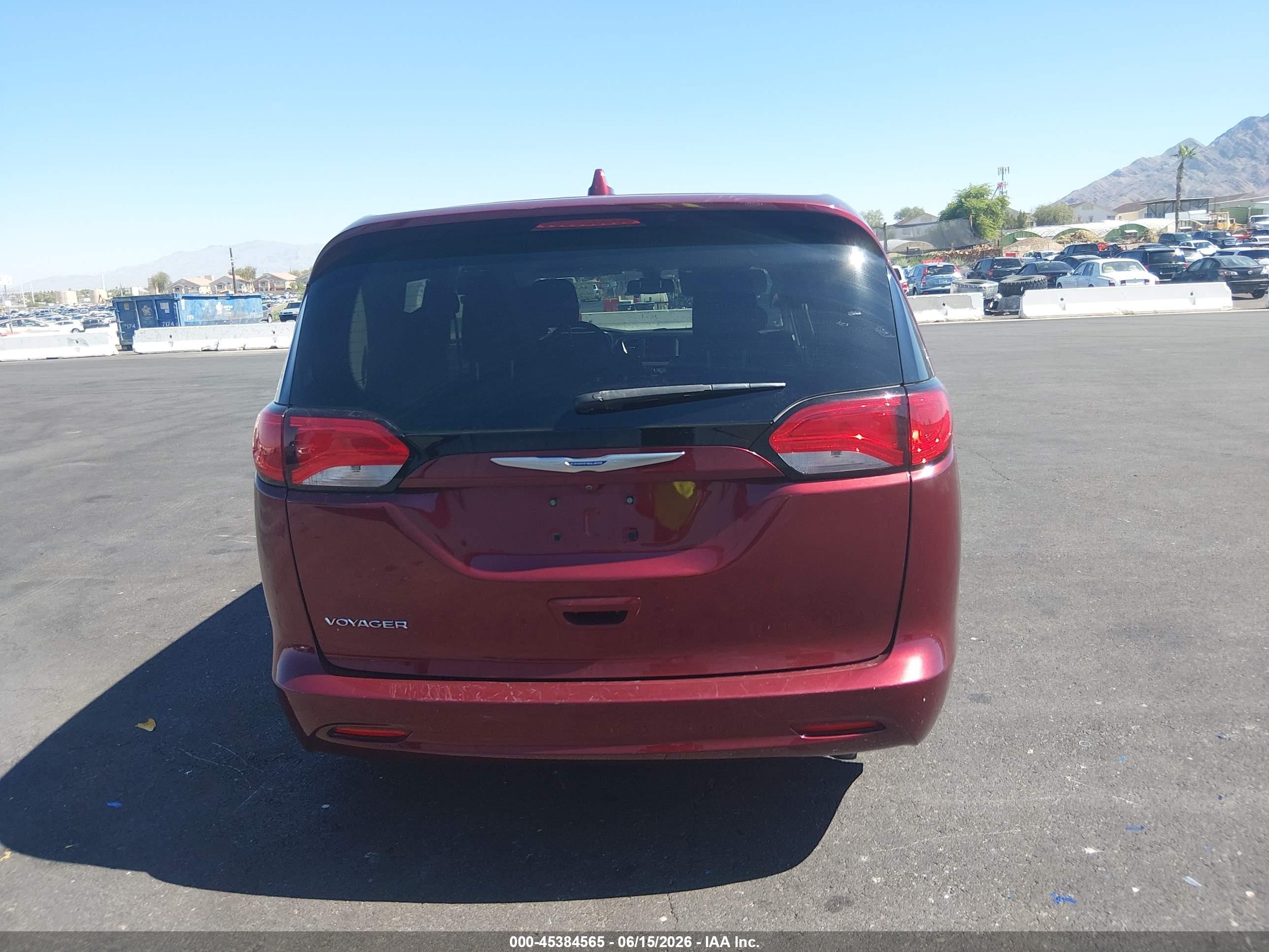 2020 Chrysler Voyager Lx Red vin: 2C4RC1CG9LR131192