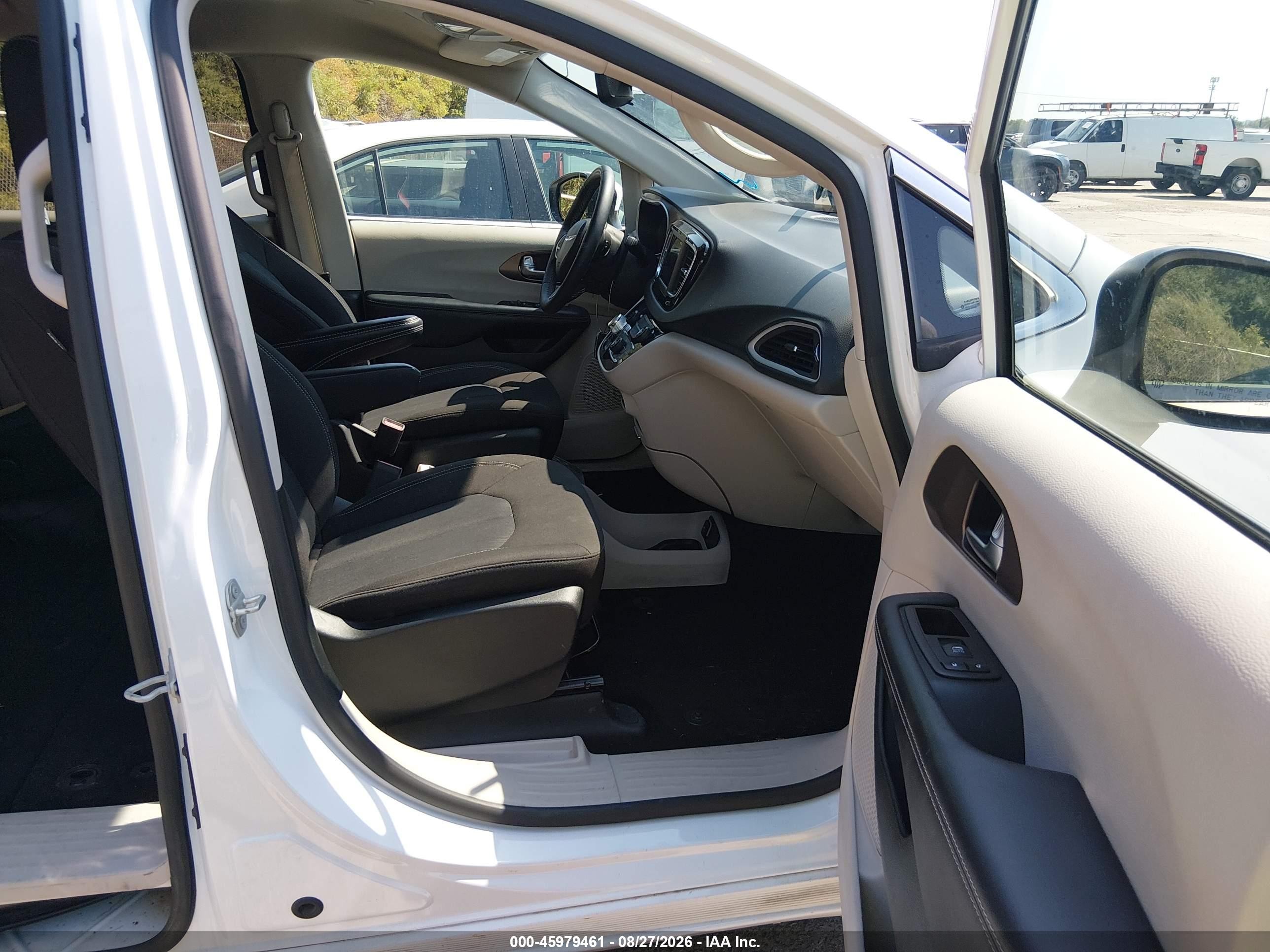 2023 Chrysler Voyager Lx White vin: 2C4RC1CG9PR596805