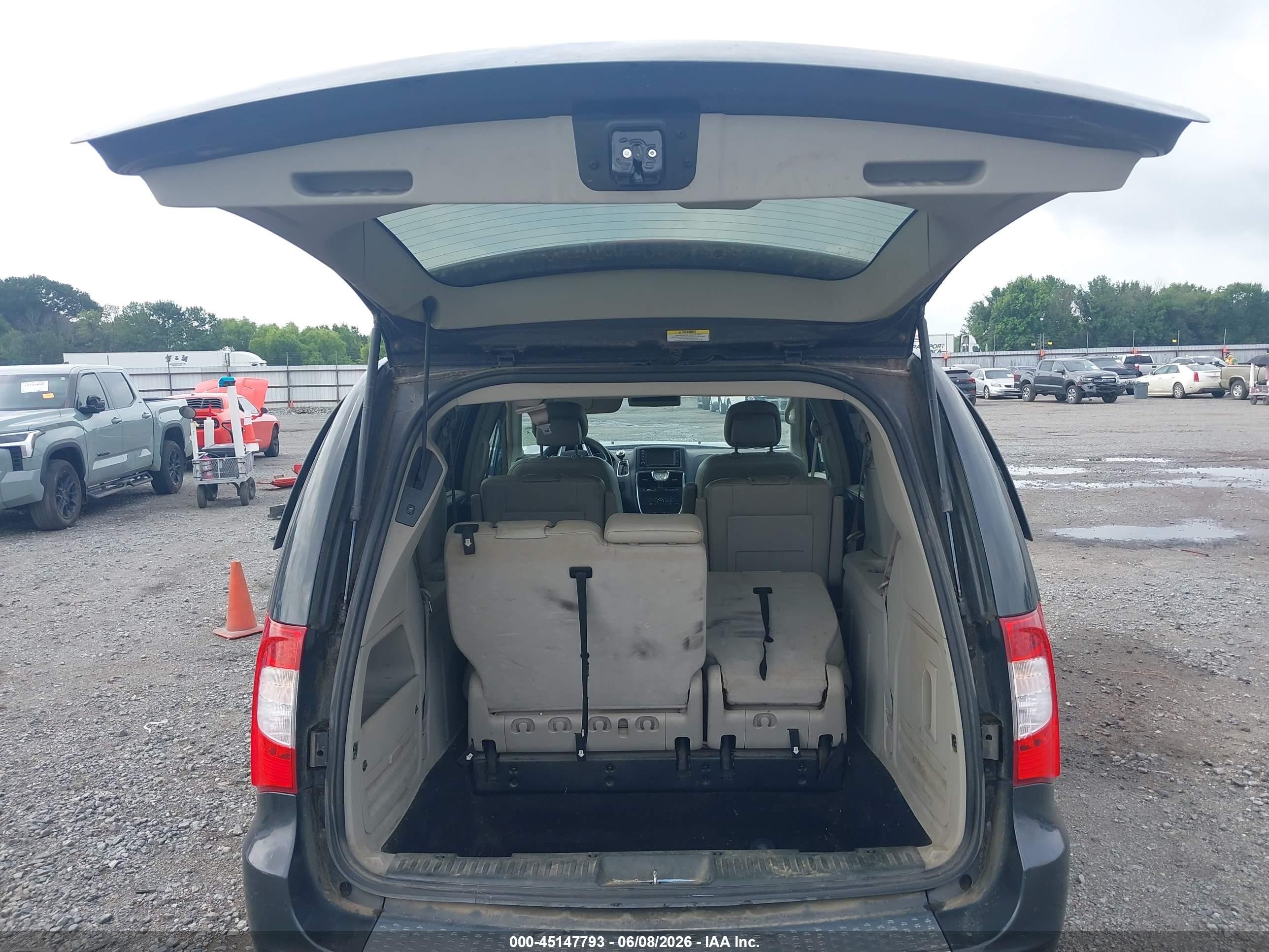 2012 Chrysler Town & Country Touring-l Gray vin: 2C4RC1CGXCR170700