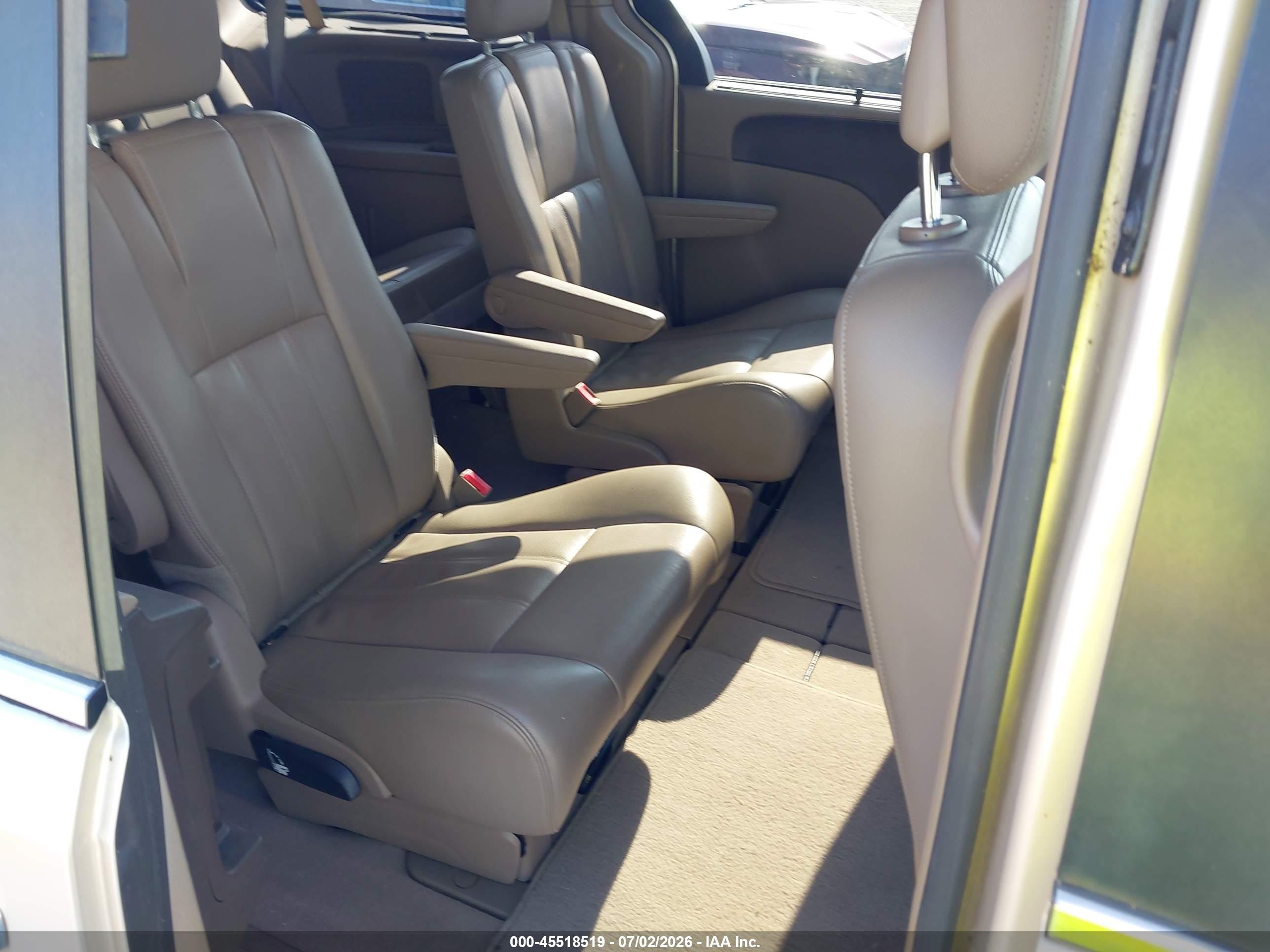 2012 Chrysler Town & Country Touring-l Champagne vin: 2C4RC1CGXCR393237