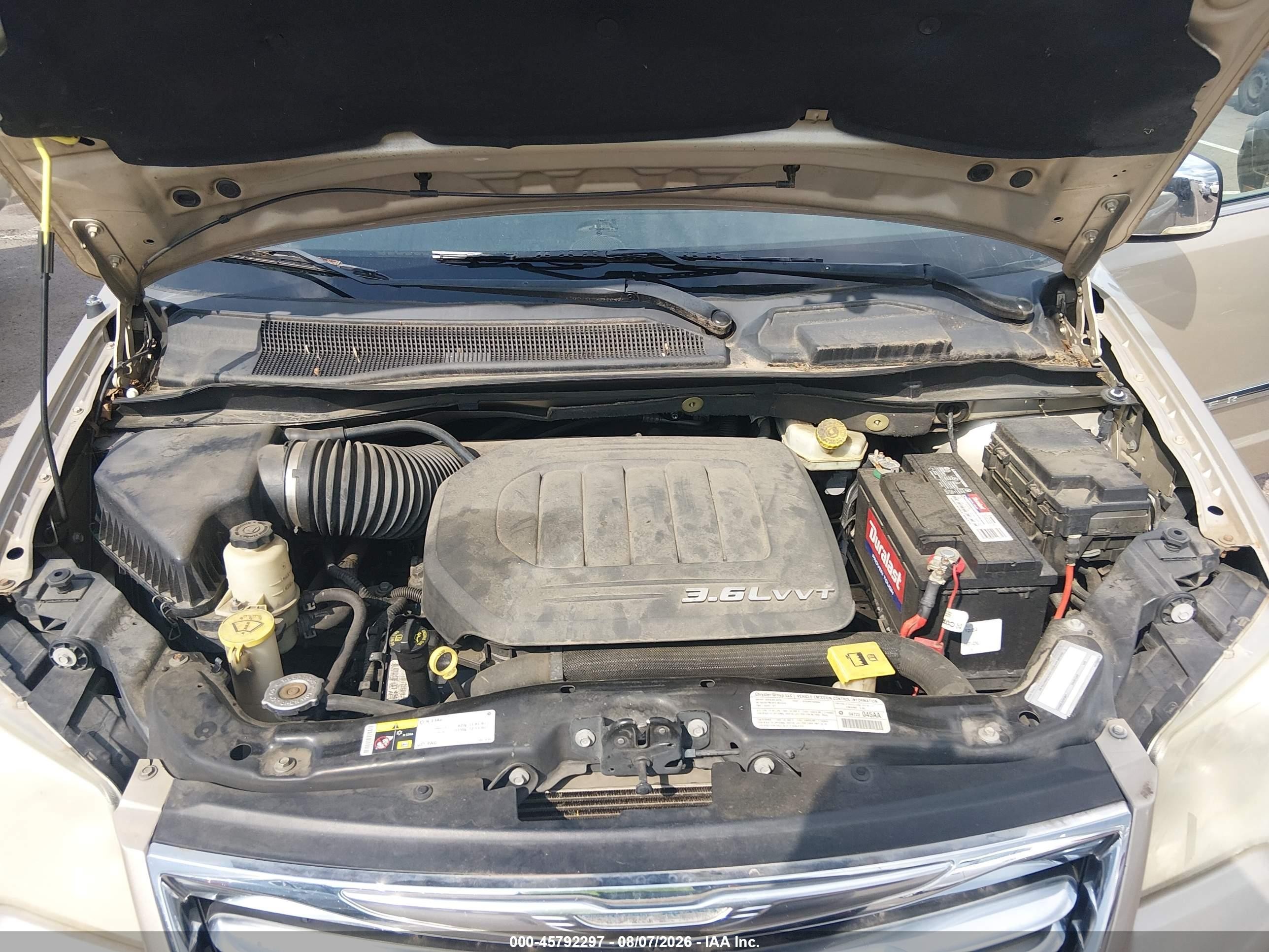 2013 Chrysler Town & Country Touring-l Beige vin: 2C4RC1CGXDR574937