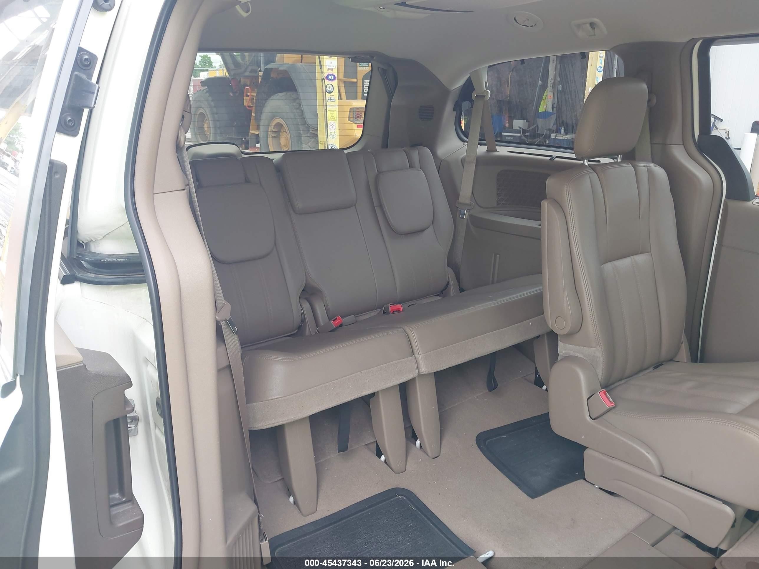 2013 Chrysler Town & Country Touring-l Белый vin: 2C4RC1CGXDR614983