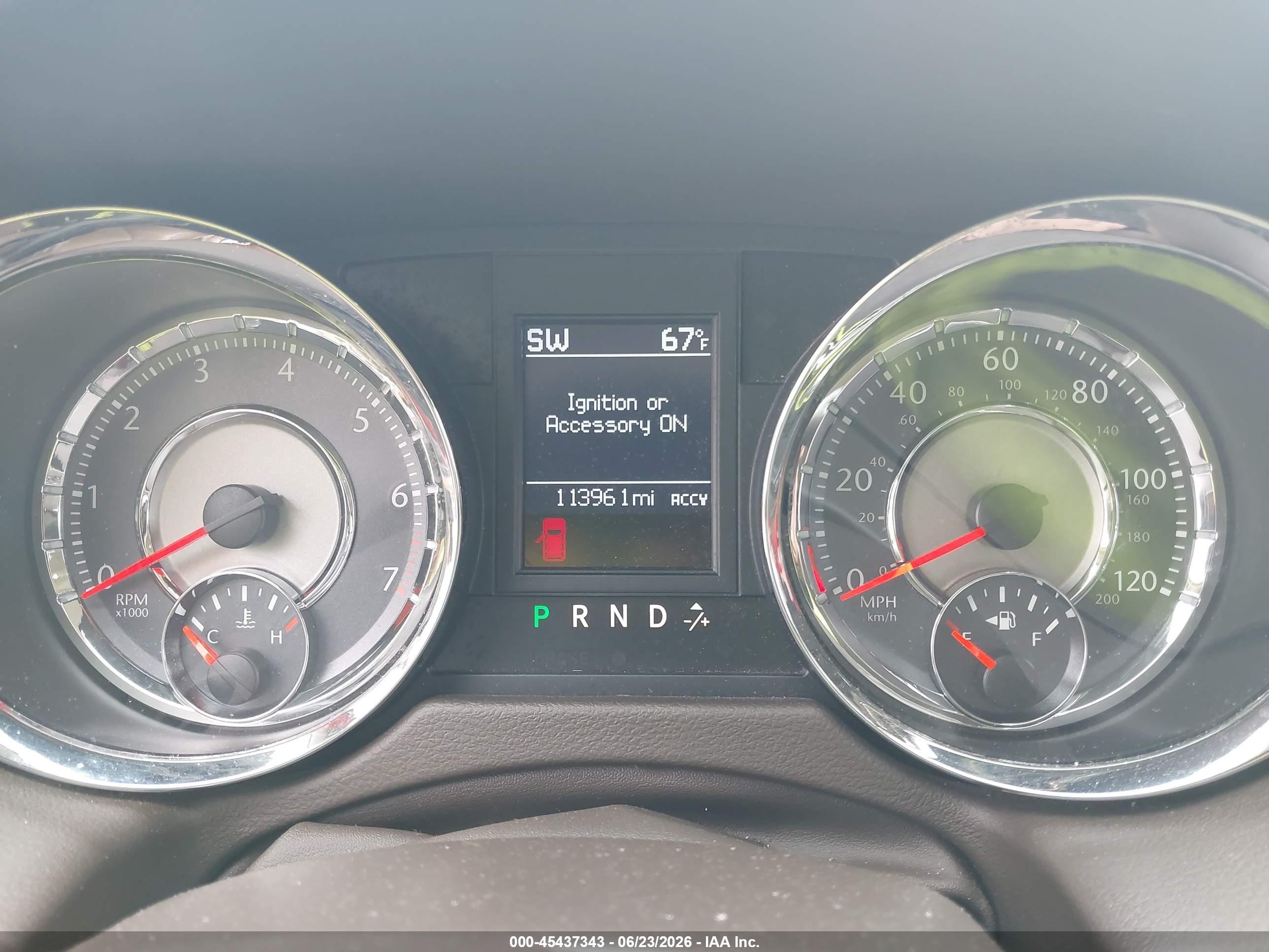 2013 Chrysler Town & Country Touring-l Белый vin: 2C4RC1CGXDR614983