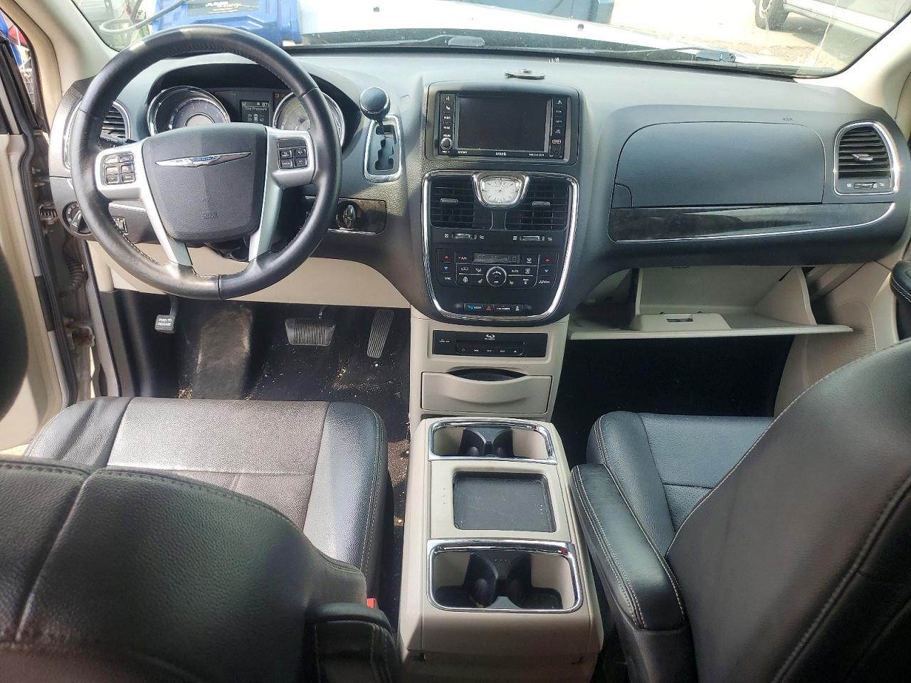 2013 Chrysler Town & Country Touring L Silver vin: 2C4RC1CGXDR647675