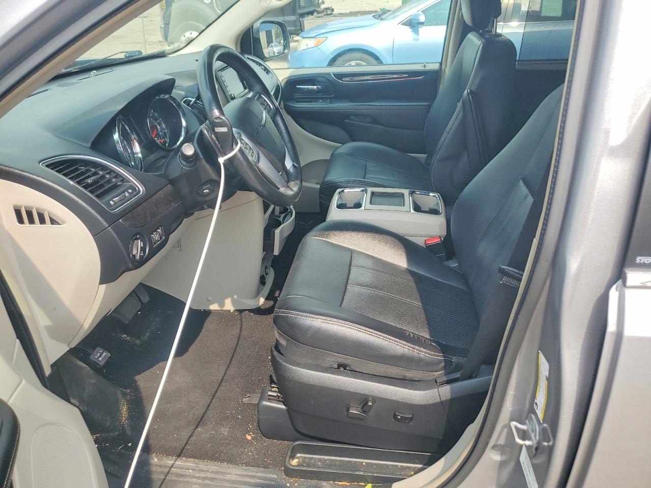 2013 Chrysler Town & Country Touring L Silver vin: 2C4RC1CGXDR647675
