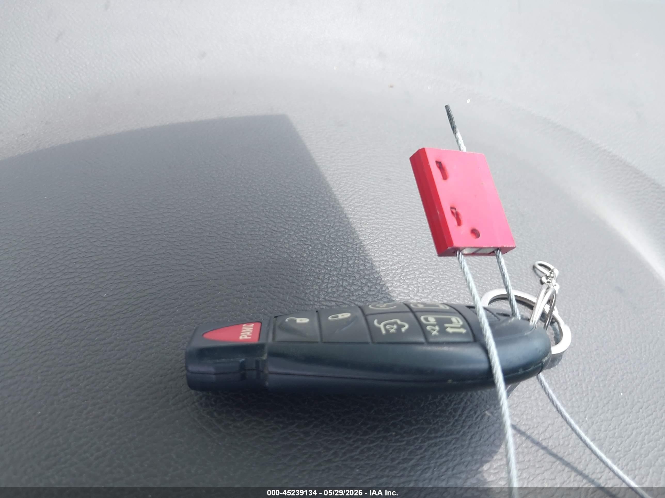 2013 Chrysler Town & Country Touring-l Red vin: 2C4RC1CGXDR653900