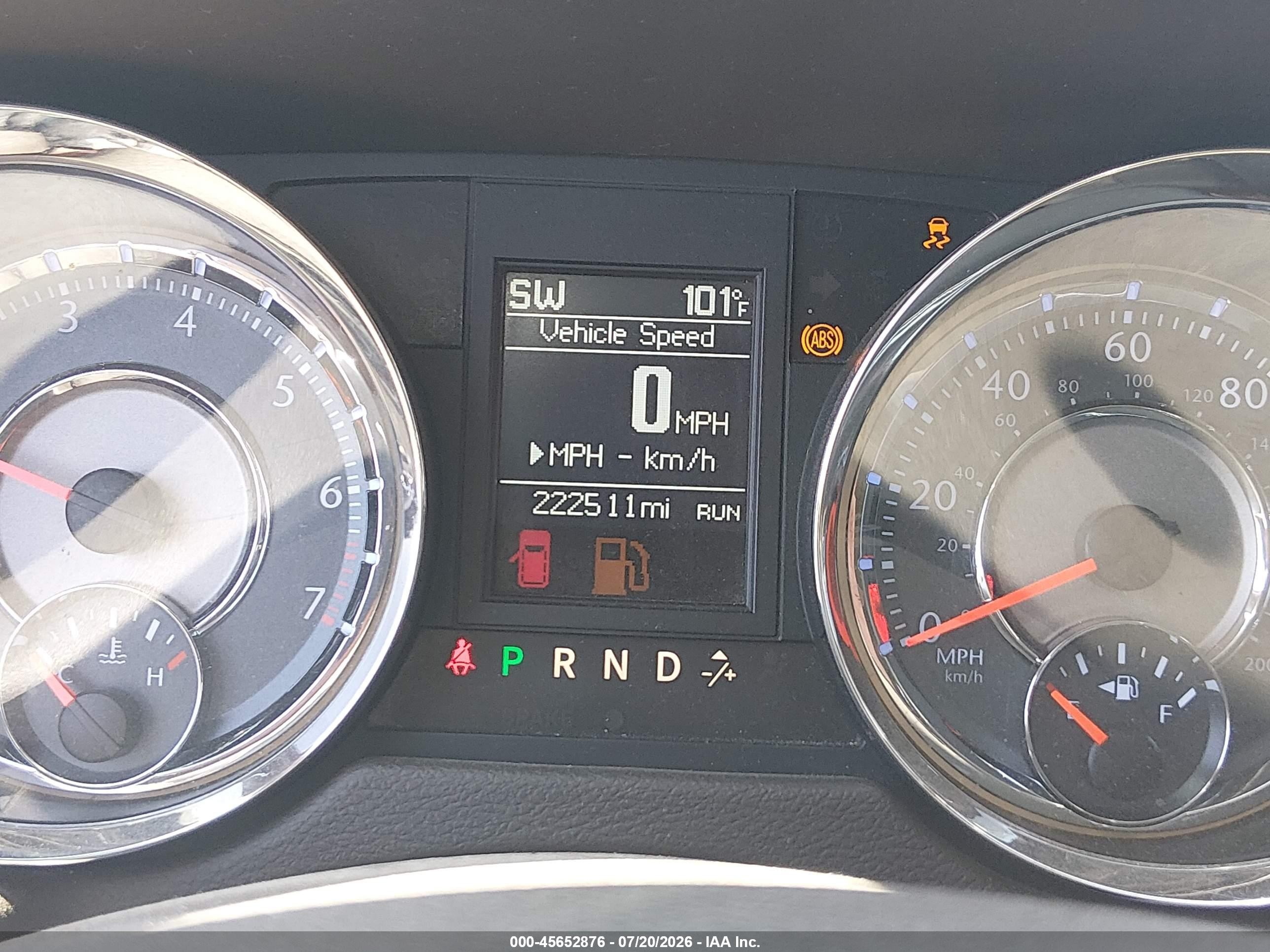 2013 Chrysler Town & Country Touring-l White vin: 2C4RC1CGXDR816092
