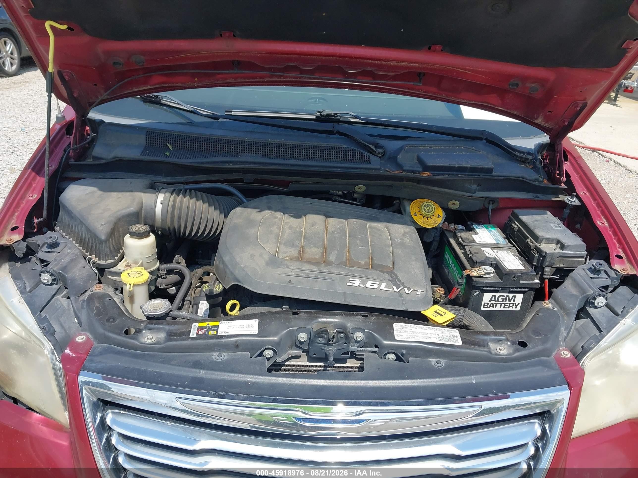 2014 Chrysler Town & Country Touring-l Red vin: 2C4RC1CGXER165208