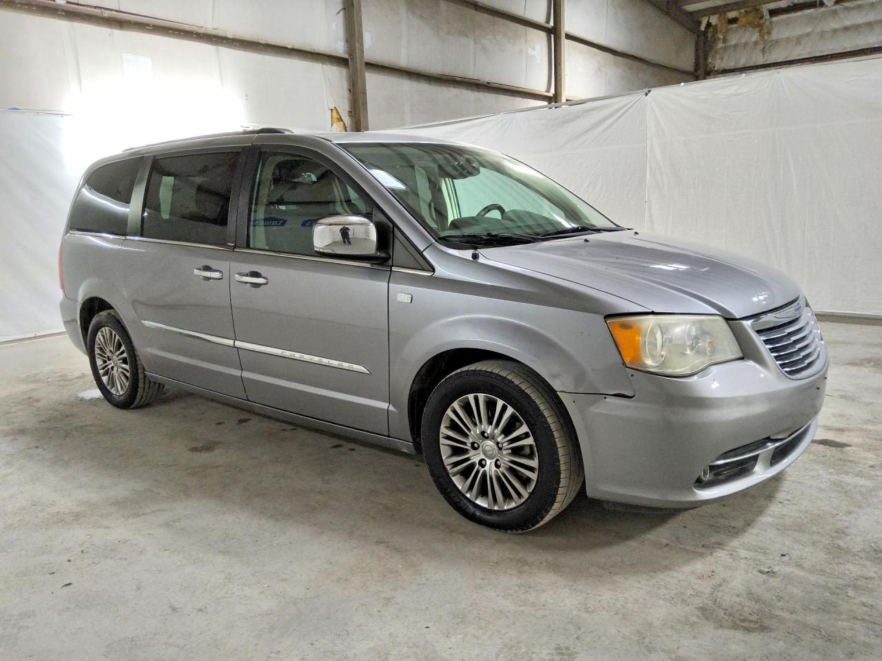 2014 Chrysler Town & Country Touring L Серебряный vin: 2C4RC1CGXER258620