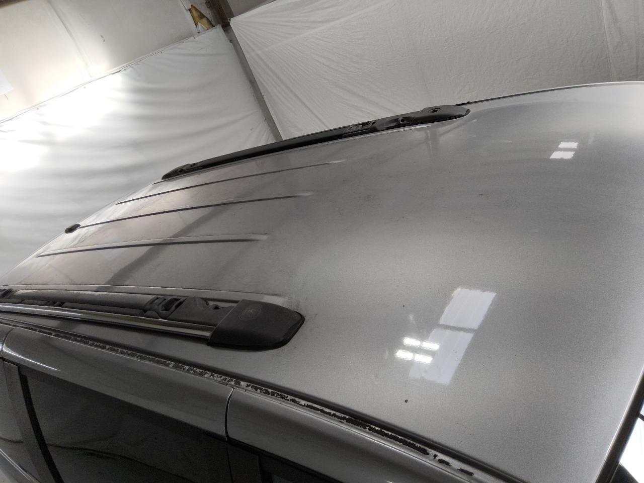2014 Chrysler Town & Country Touring L Серебряный vin: 2C4RC1CGXER258620 Damage: Roof, Chipped, 4
