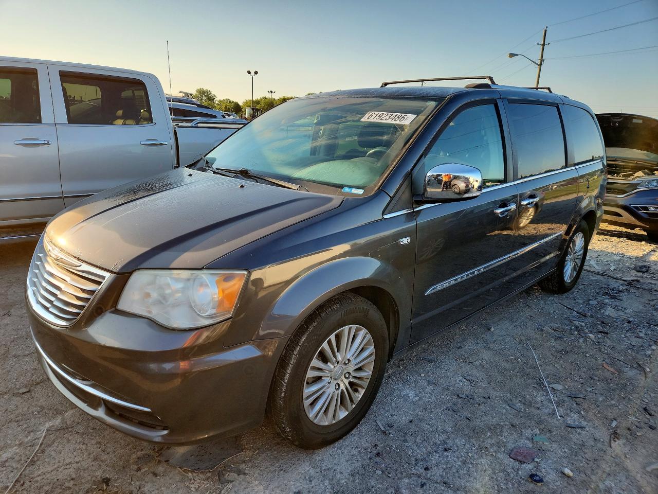 2014 Chrysler Town & Country Touring L Серый vin: 2C4RC1CGXER272999