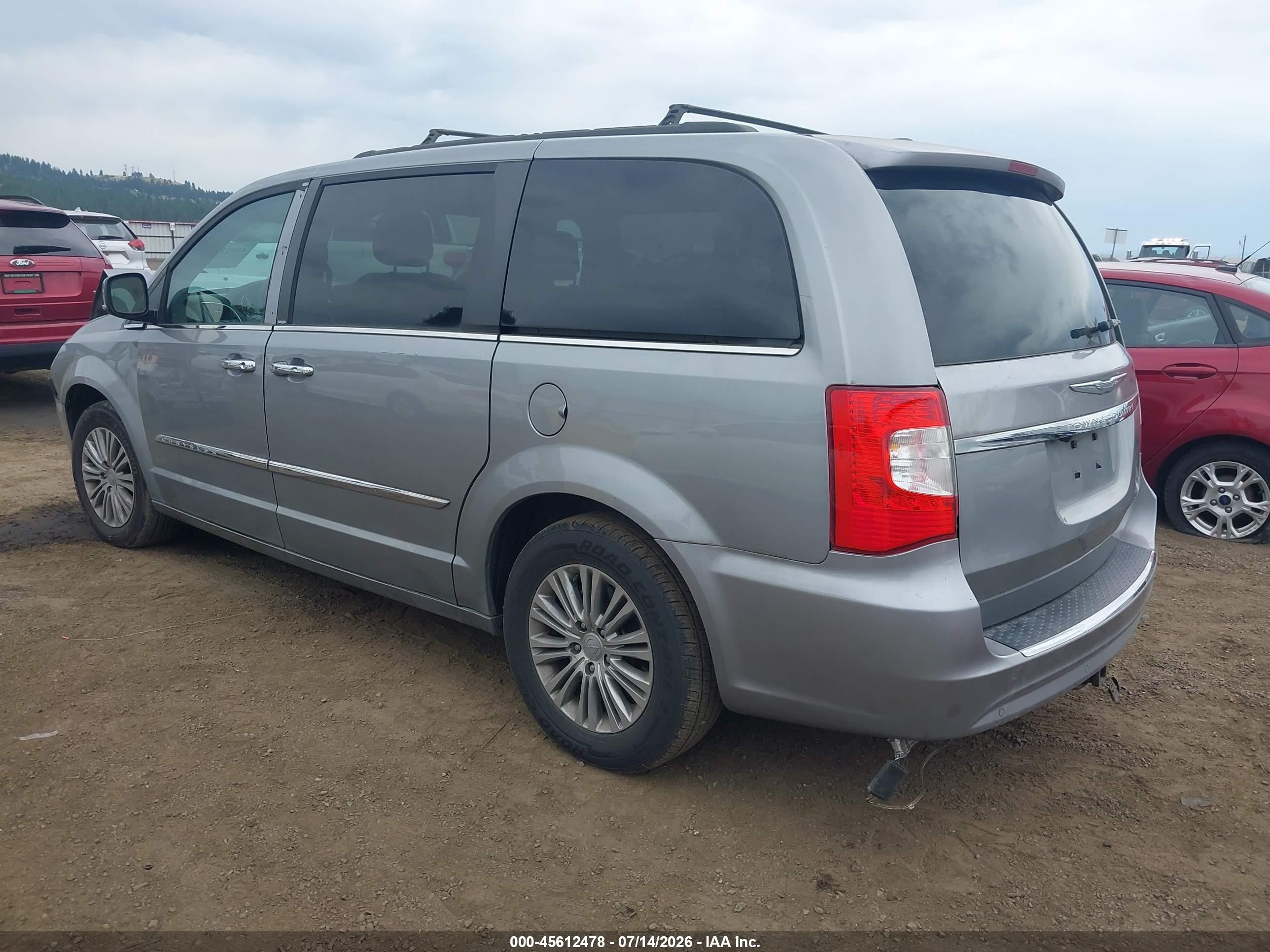 2014 Chrysler Town & Country Touring-l Silver vin: 2C4RC1CGXER307430