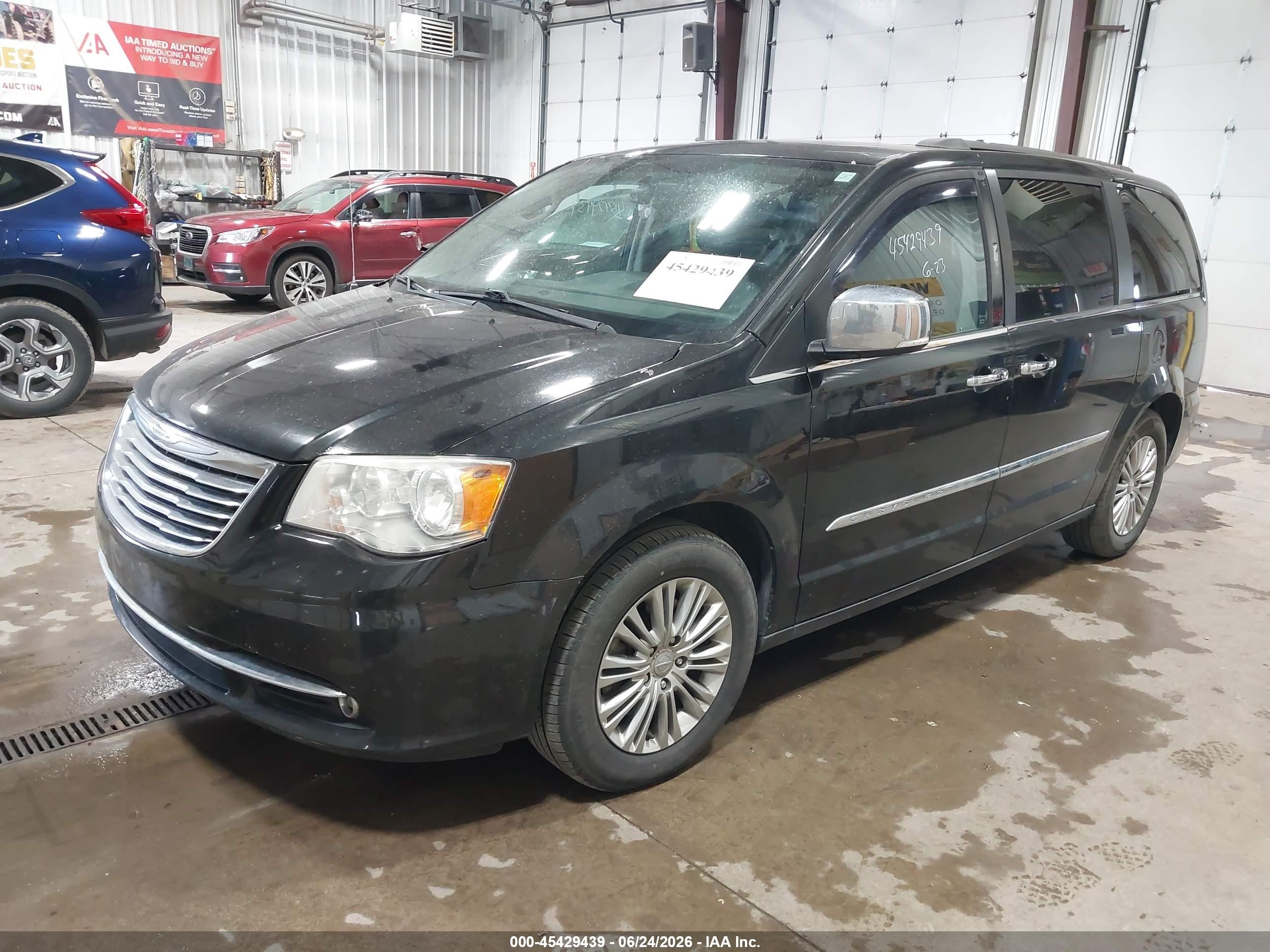 2015 Chrysler Town & Country Touring-l Black vin: 2C4RC1CGXFR547644