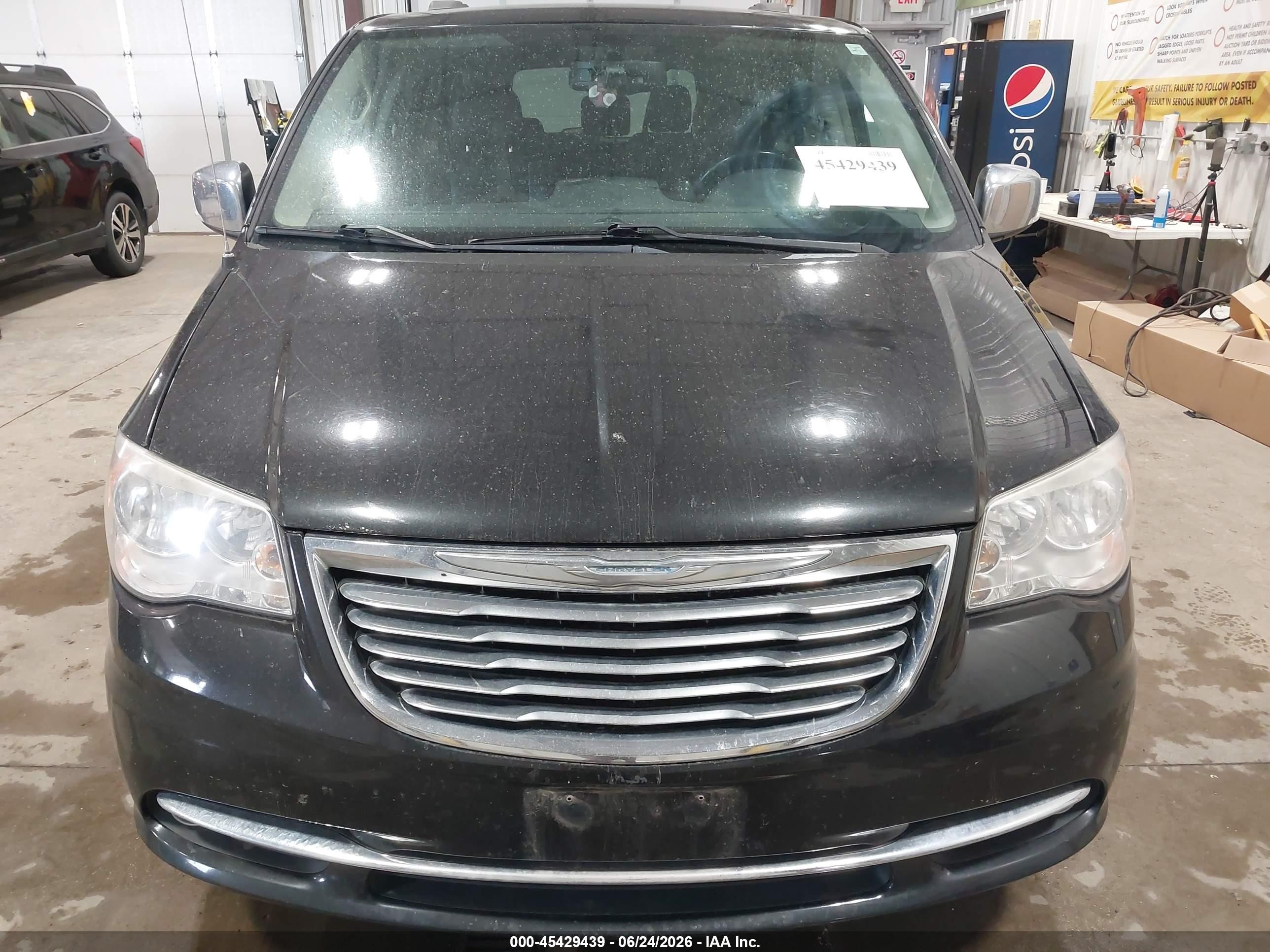 2015 Chrysler Town & Country Touring-l Black vin: 2C4RC1CGXFR547644