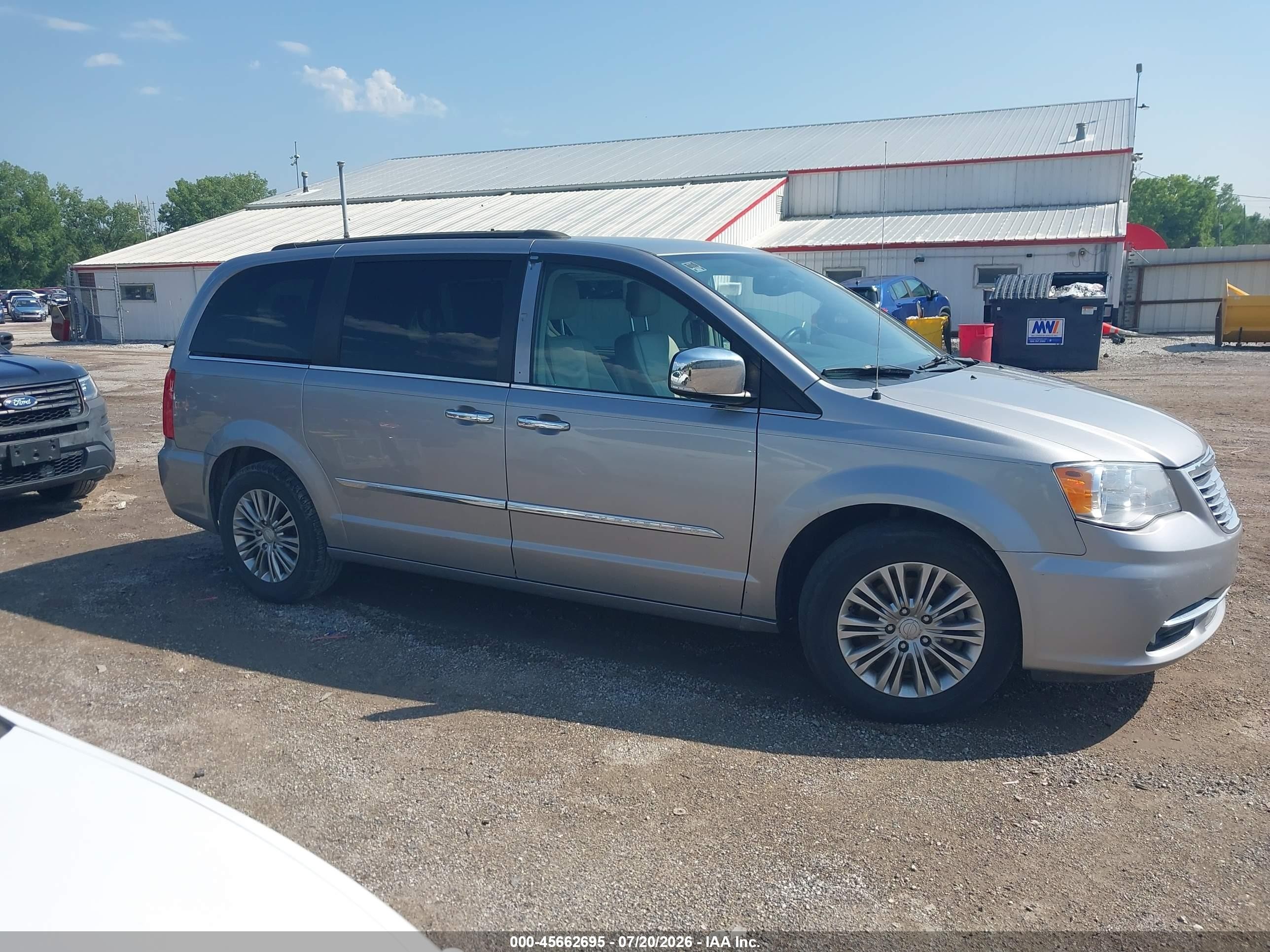 2015 Chrysler Town & Country Touring-l Серебряный vin: 2C4RC1CGXFR731286