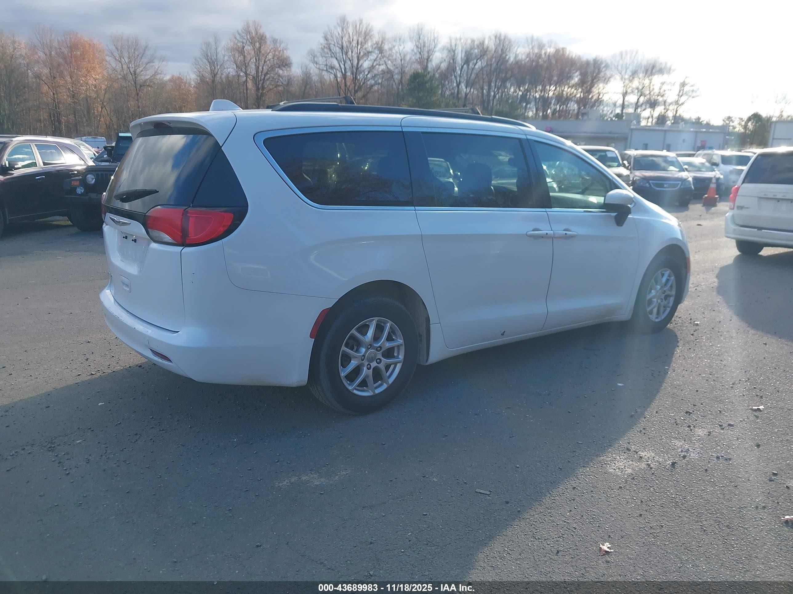 2020 Chrysler Voyager Lxi White vin: 2C4RC1DG0LR148591