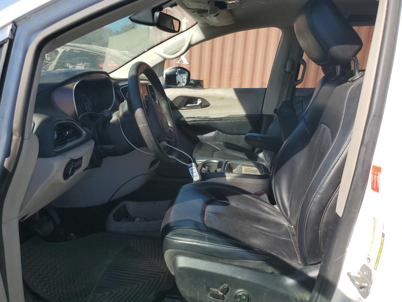 2021 Chrysler Voyager Lxi White vin: 2C4RC1DG1MR532509