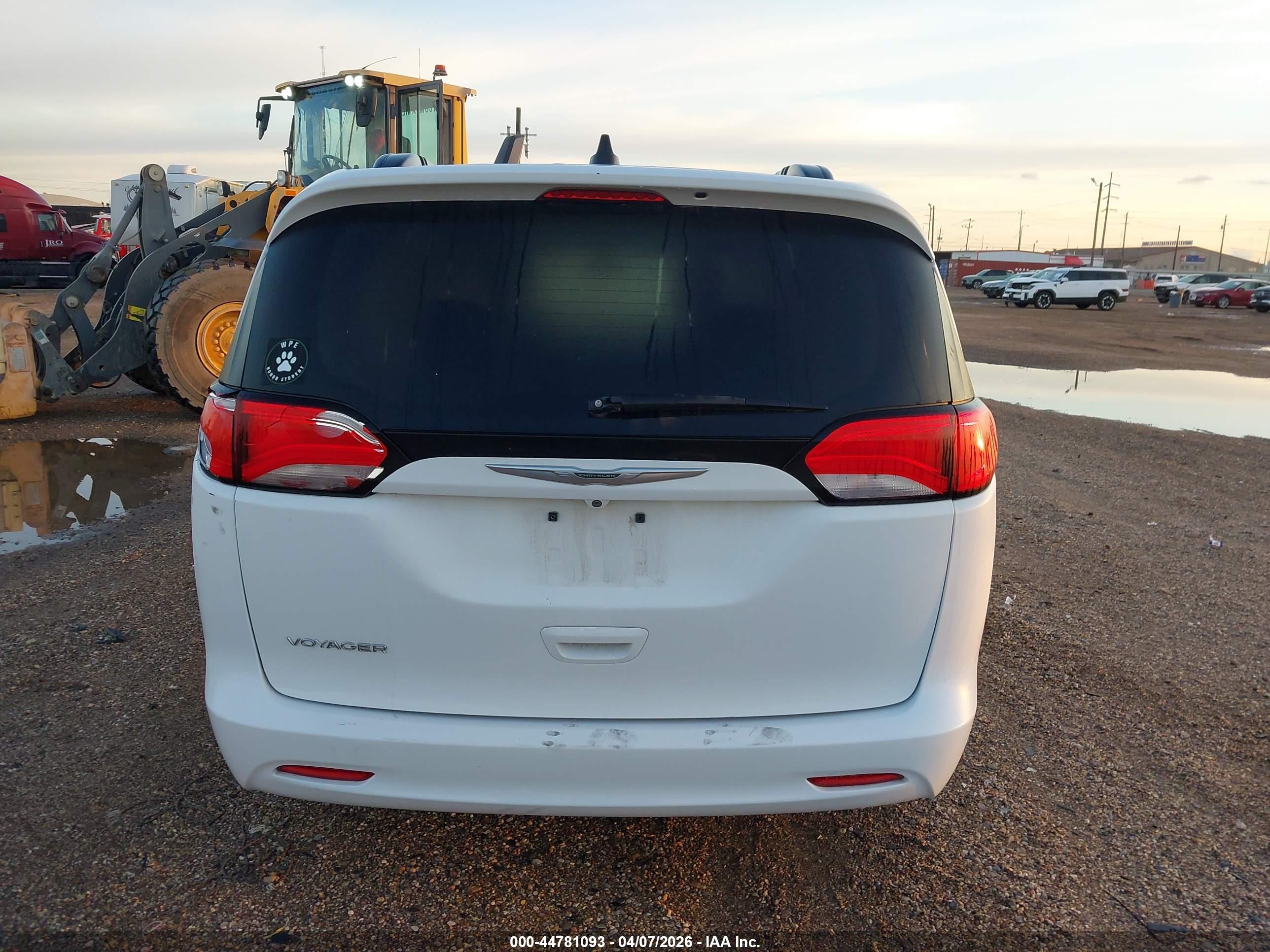 2021 Chrysler Voyager Lxi White vin: 2C4RC1DG1MR533014