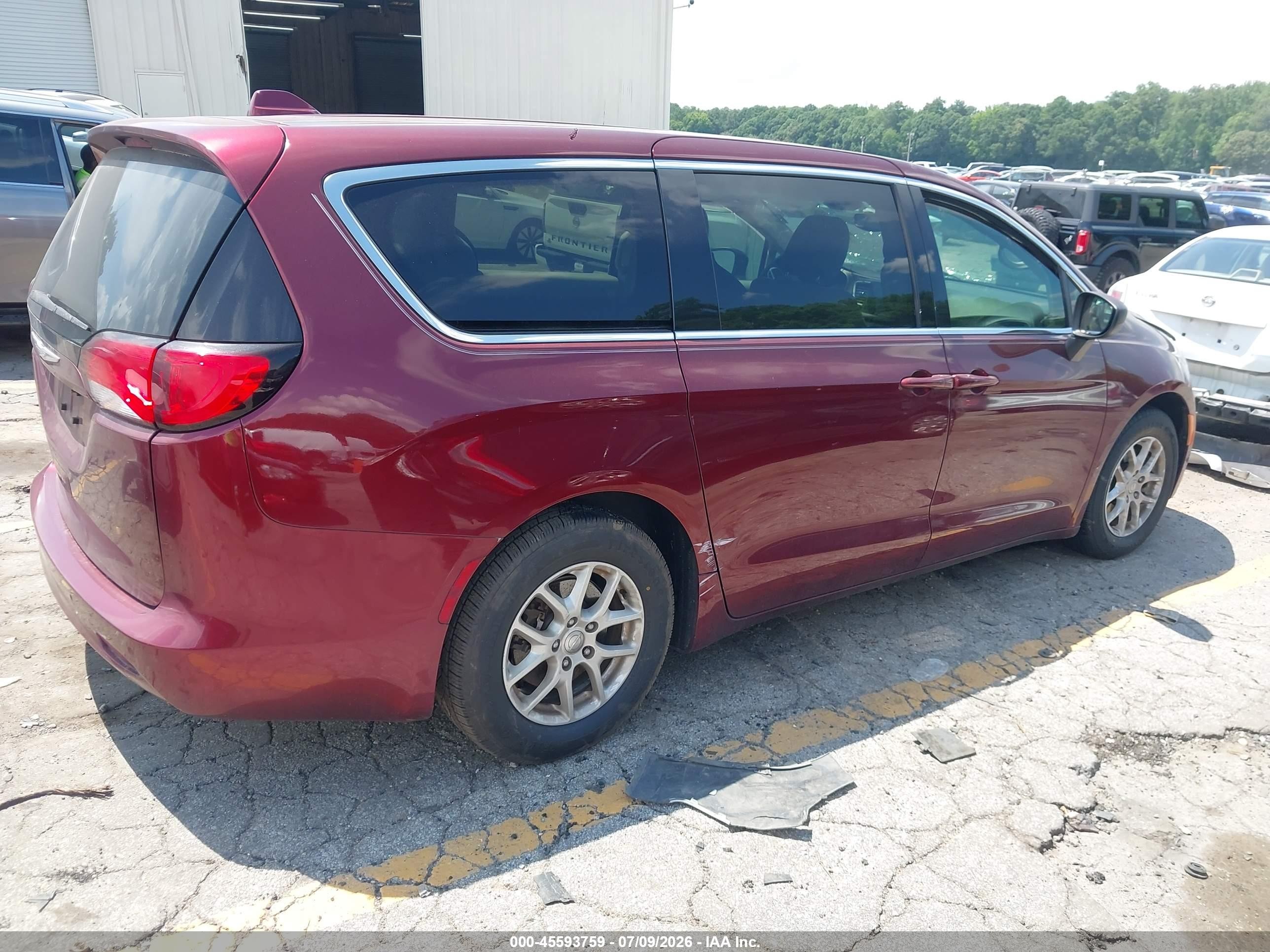 2017 Chrysler Pacifica Touring Red vin: 2C4RC1DG3HR508962