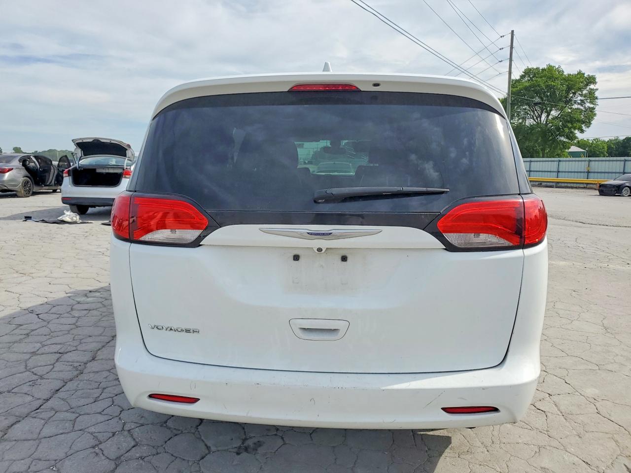 2020 Chrysler Voyager Lxi White vin: 2C4RC1DG4LR164518