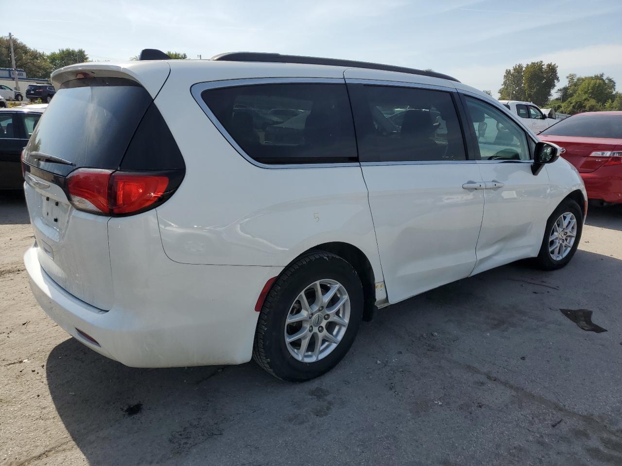 2021 Chrysler Voyager Lxi White vin: 2C4RC1DG4MR506647