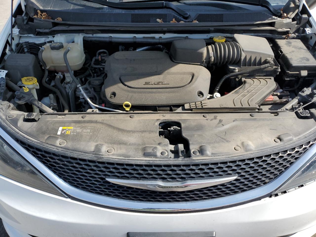2021 Chrysler Voyager Lxi White vin: 2C4RC1DG4MR506647
