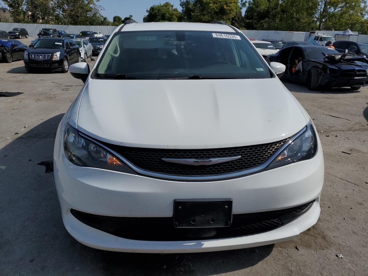 2021 Chrysler Voyager Lxi White vin: 2C4RC1DG4MR506647