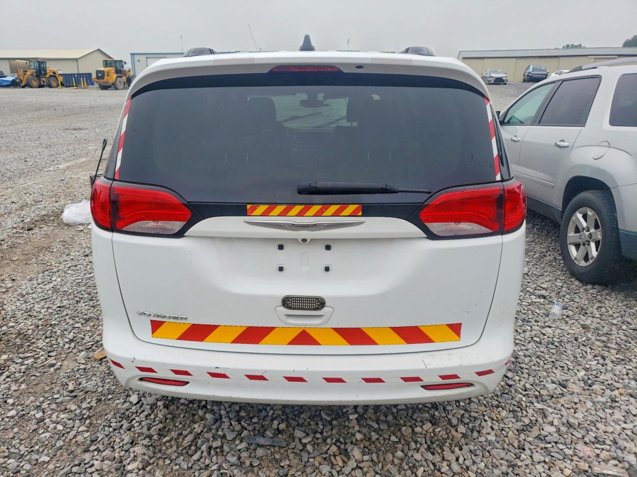 2021 Chrysler Voyager Lxi White vin: 2C4RC1DG4MR549739