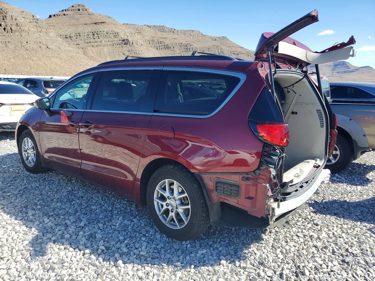 2020 Chrysler Voyager Lxi Burgundy vin: 2C4RC1DG5LR195809