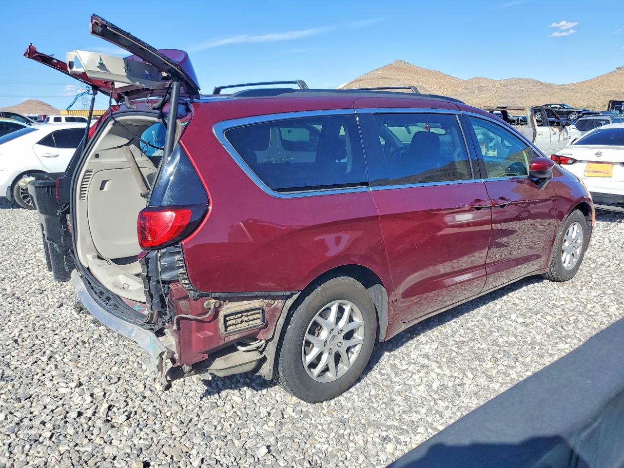 2020 Chrysler Voyager Lxi Burgundy vin: 2C4RC1DG5LR195809