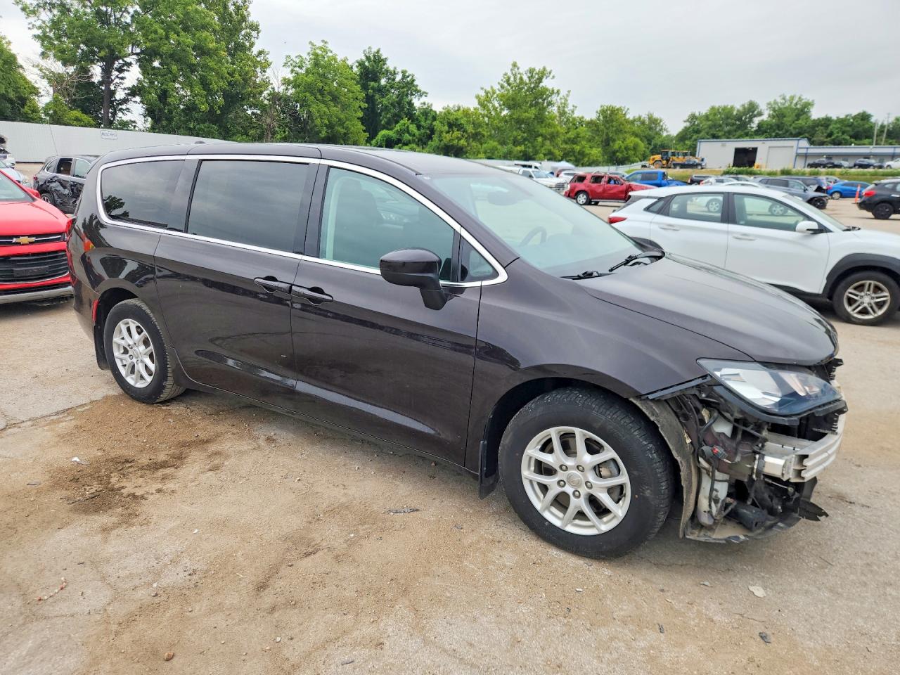 2017 Chrysler Pacifica Touring Burgundy vin: 2C4RC1DG6HR614645