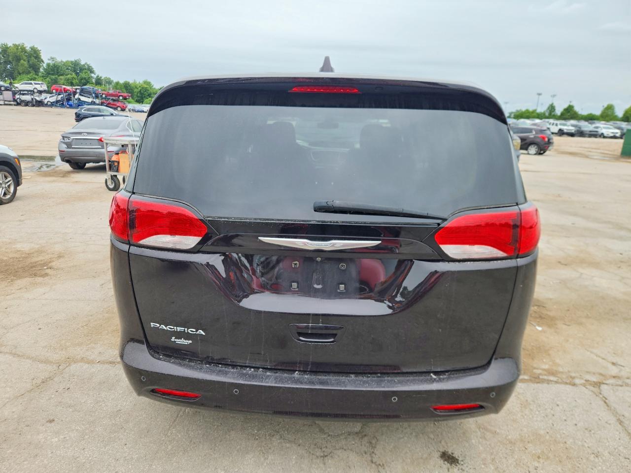 2017 Chrysler Pacifica Touring Burgundy vin: 2C4RC1DG6HR614645