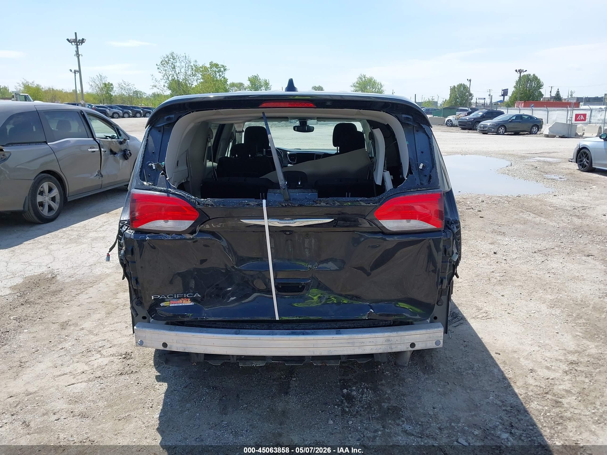 2017 Chrysler Pacifica Touring Black vin: 2C4RC1DG7HR516949