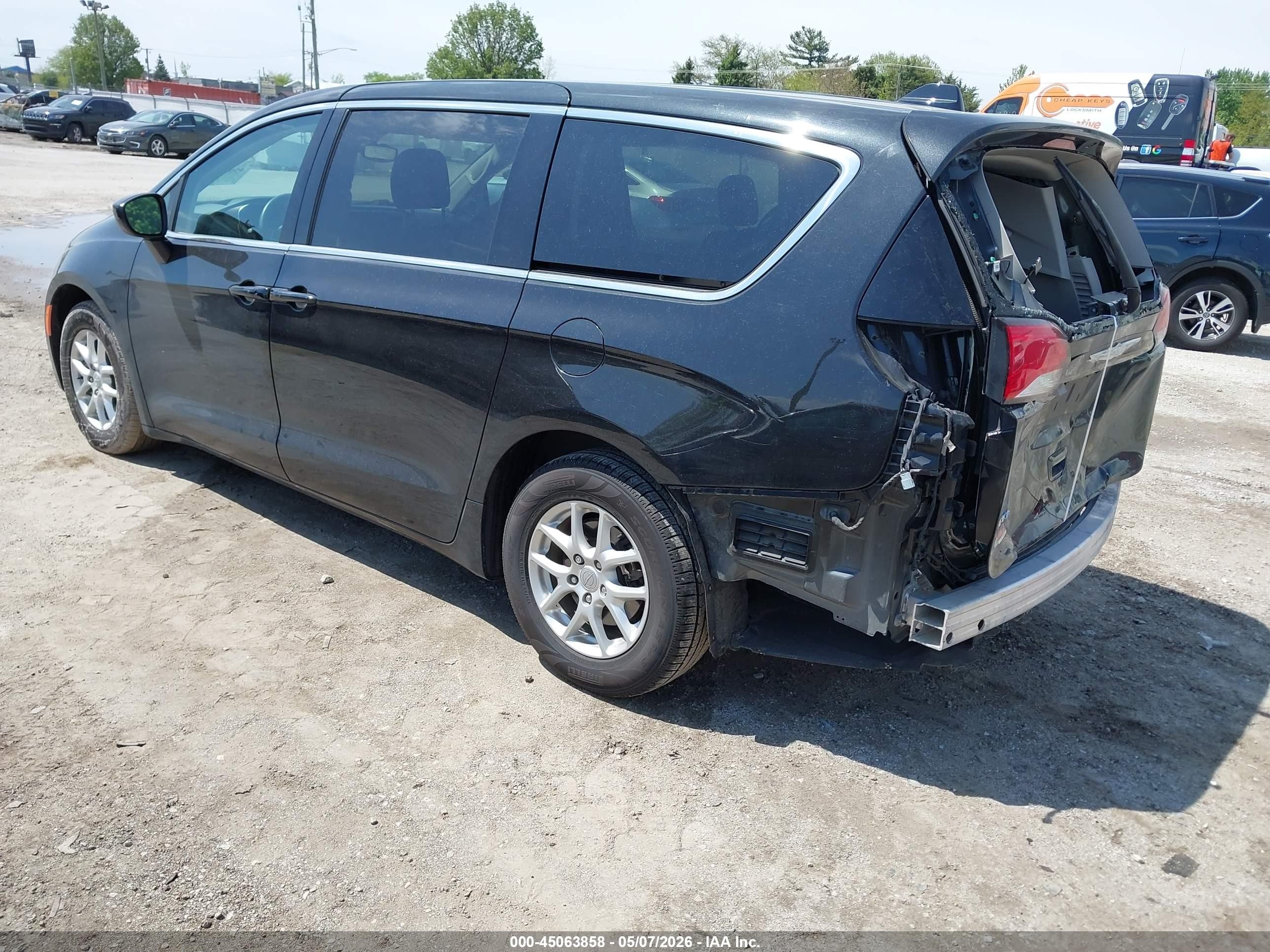 2017 Chrysler Pacifica Touring Black vin: 2C4RC1DG7HR516949